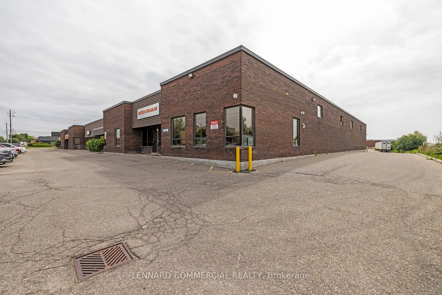 1090 Aerowood Drive, #7
