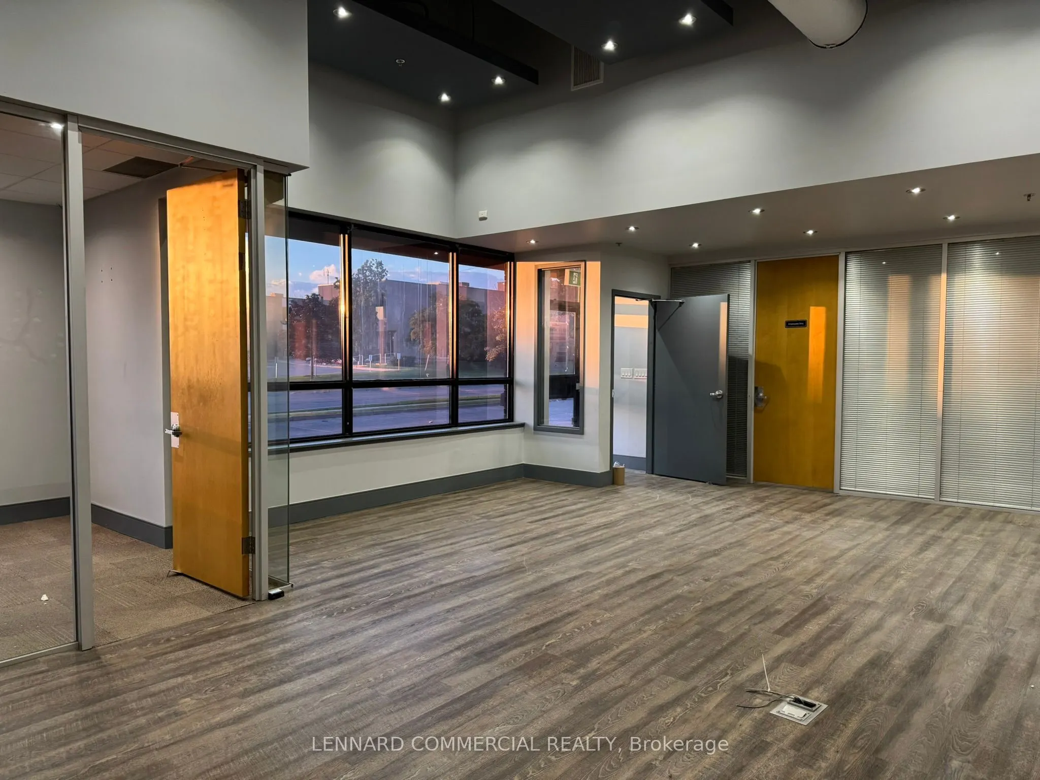 1090 Aerowood Drive, #7