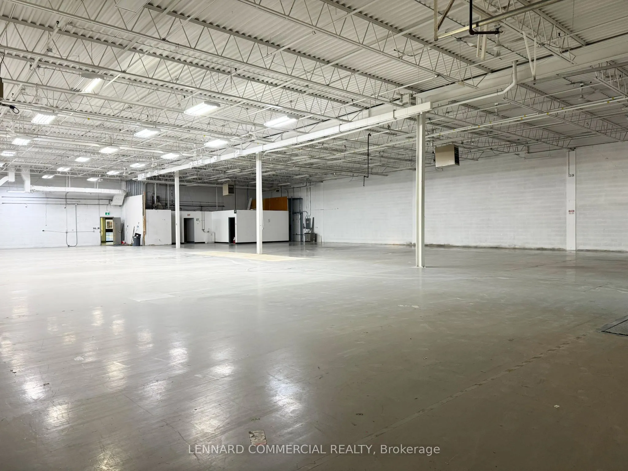 1090 Aerowood Drive, #7