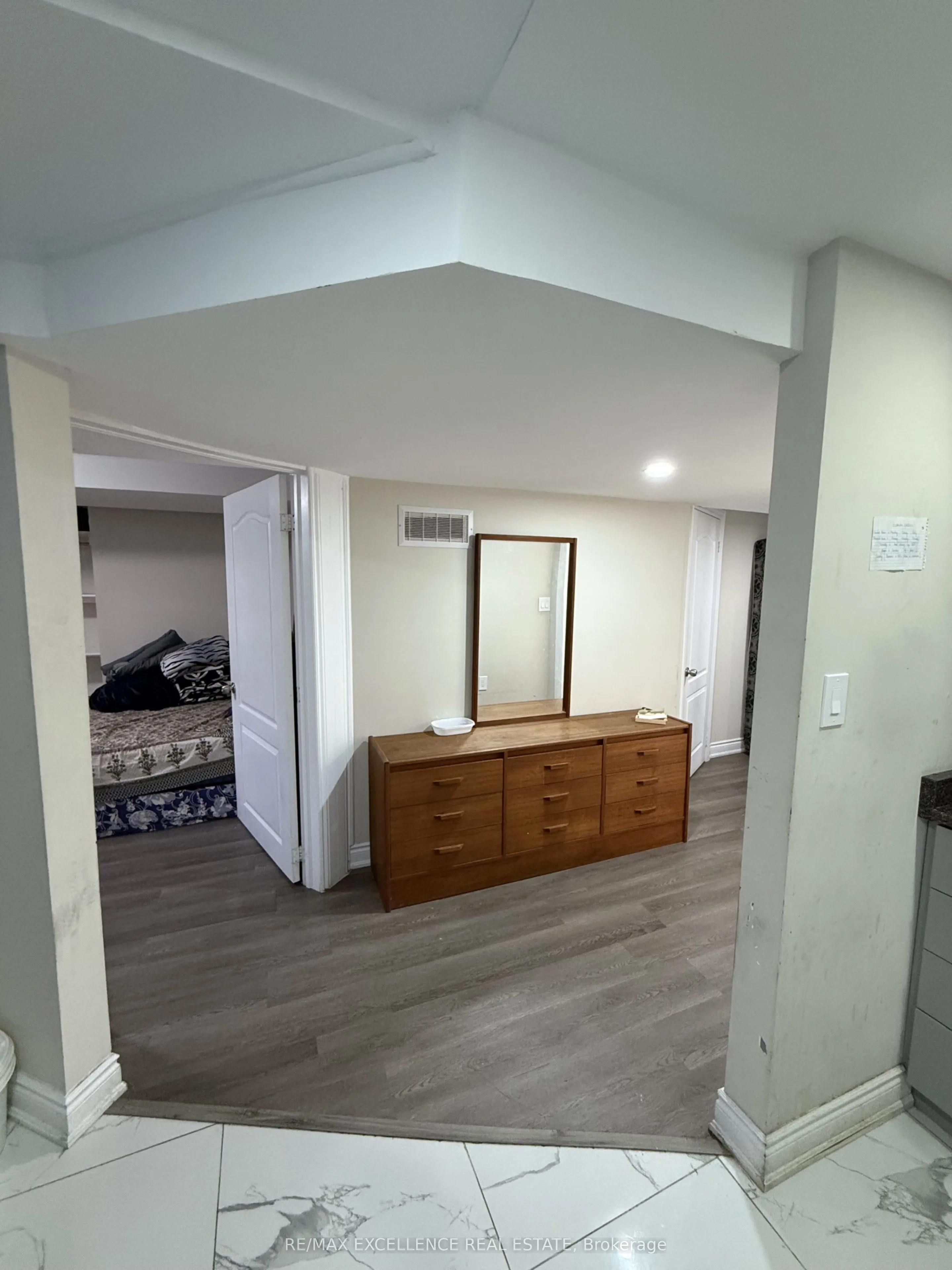 37 Rocky Mountain Crescent