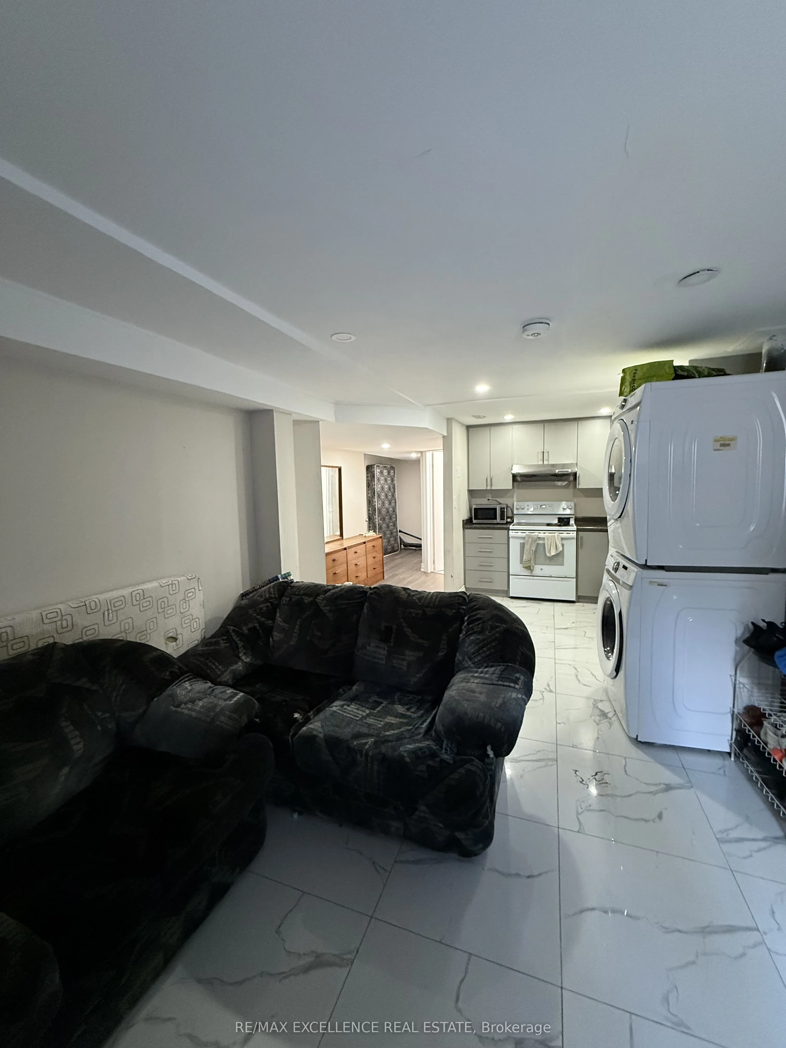 37 Rocky Mountain Crescent