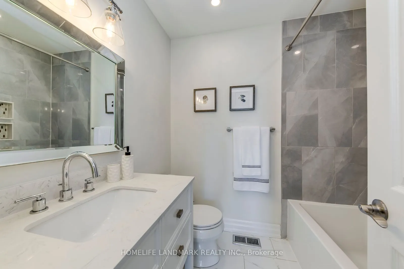 2503 Gill Crescent