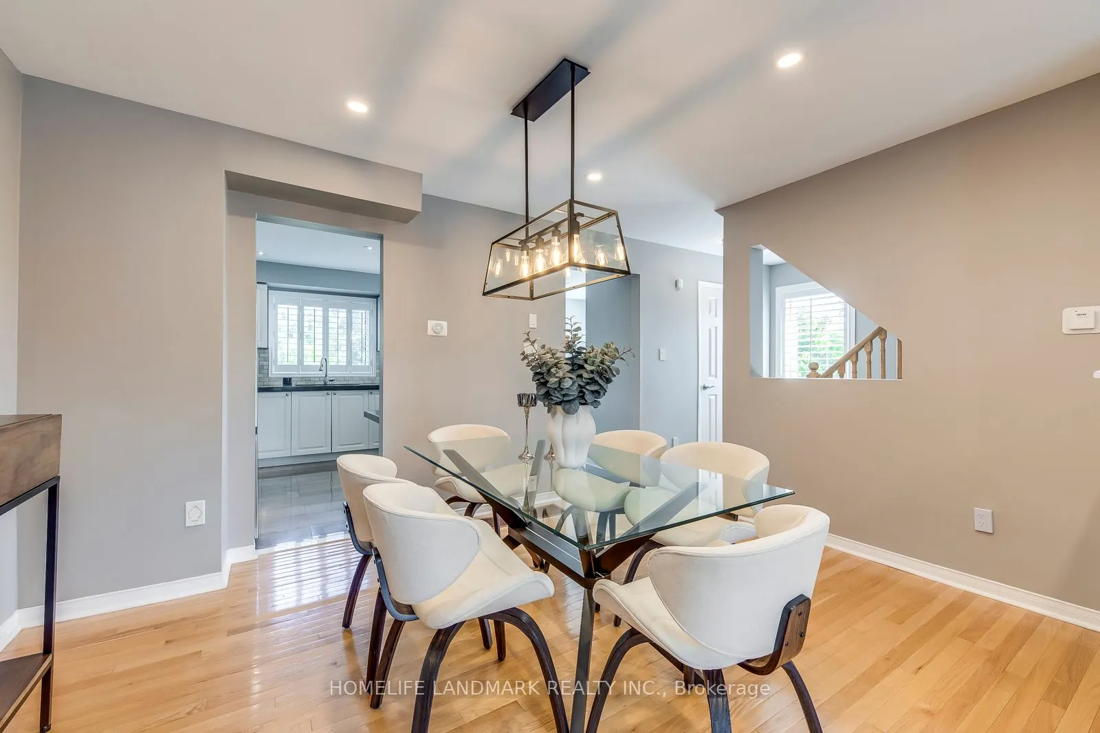 2503 Gill Crescent