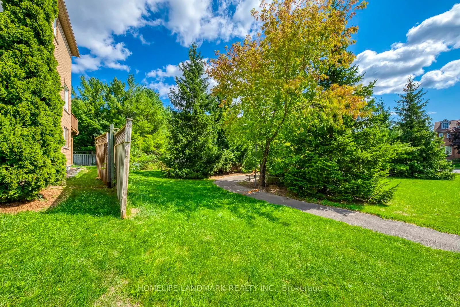 2503 Gill Crescent