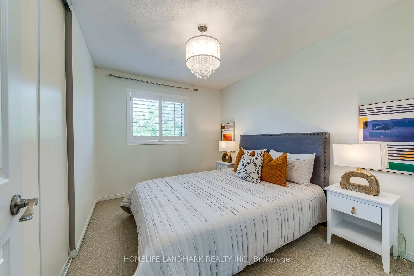 2503 Gill Crescent