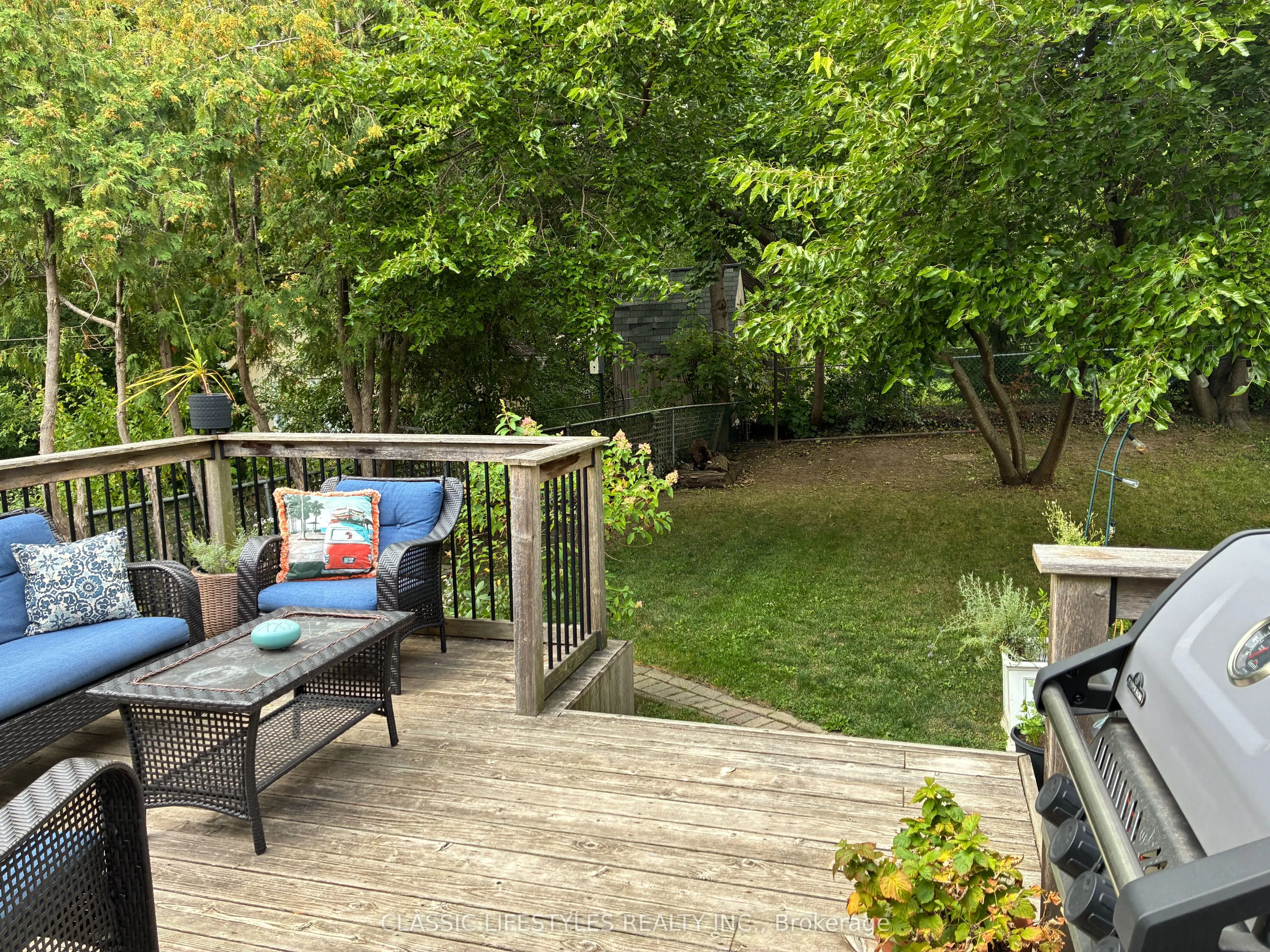 20 Redwater Drive