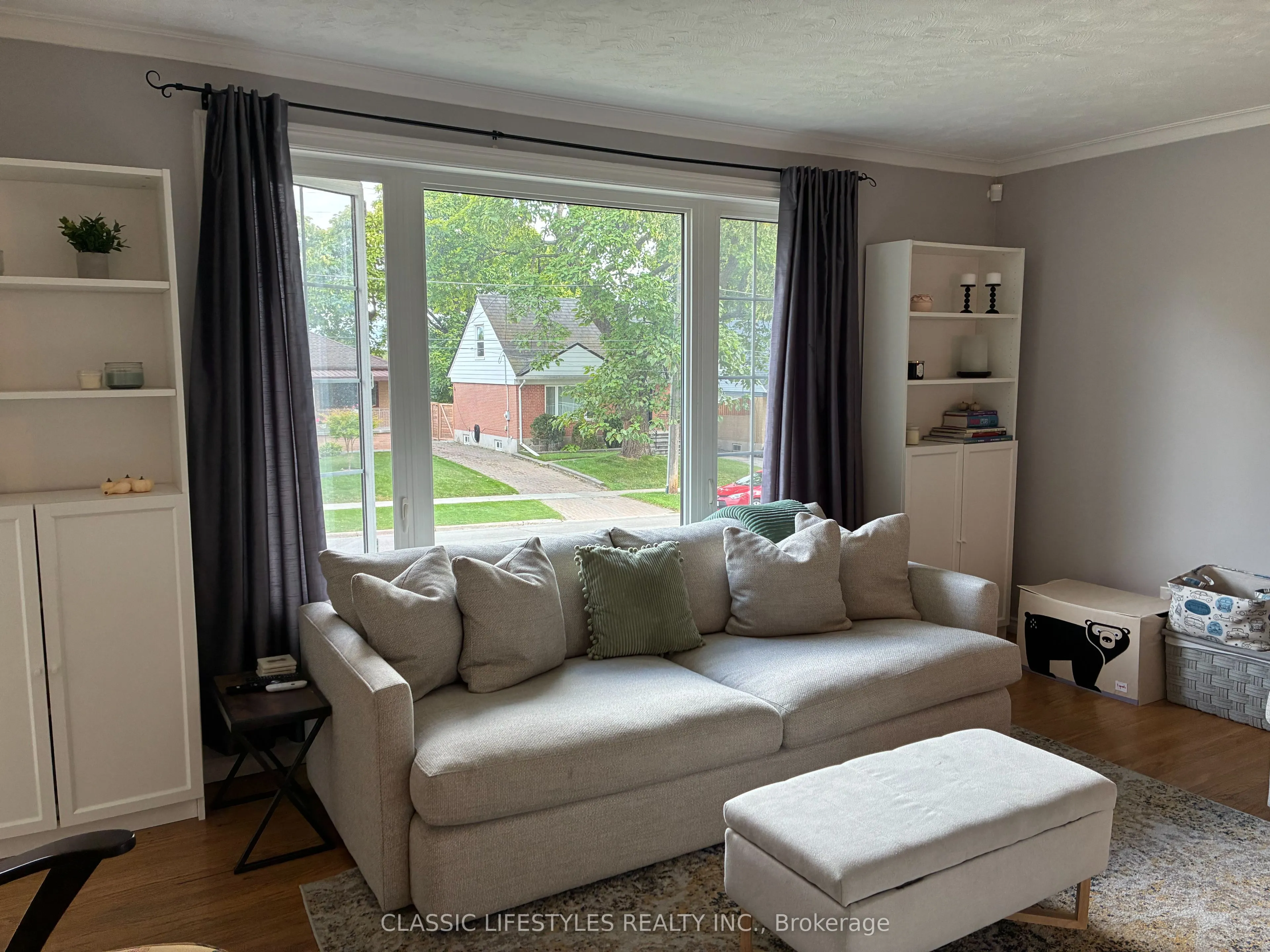 20 Redwater Drive