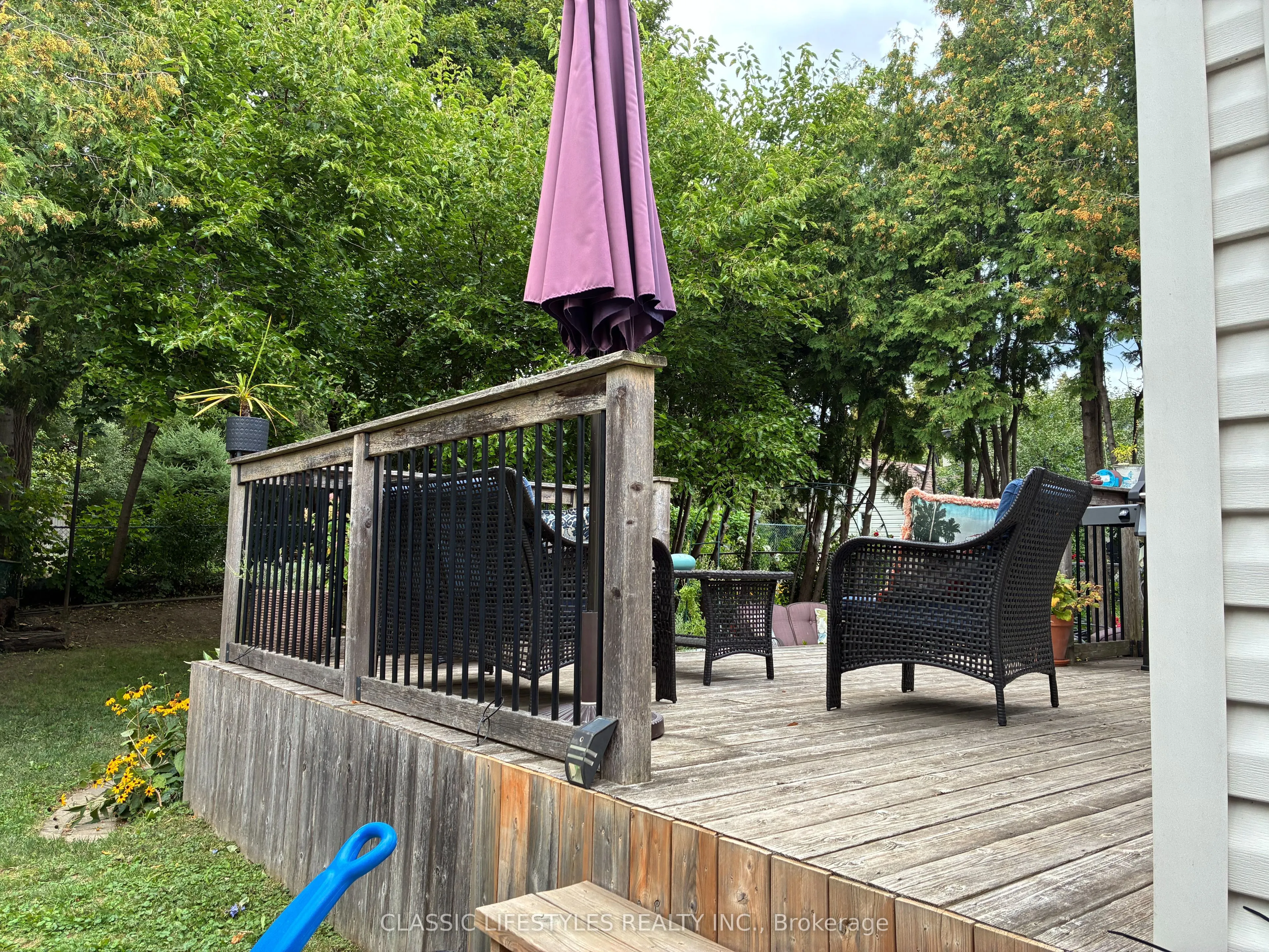 20 Redwater Drive