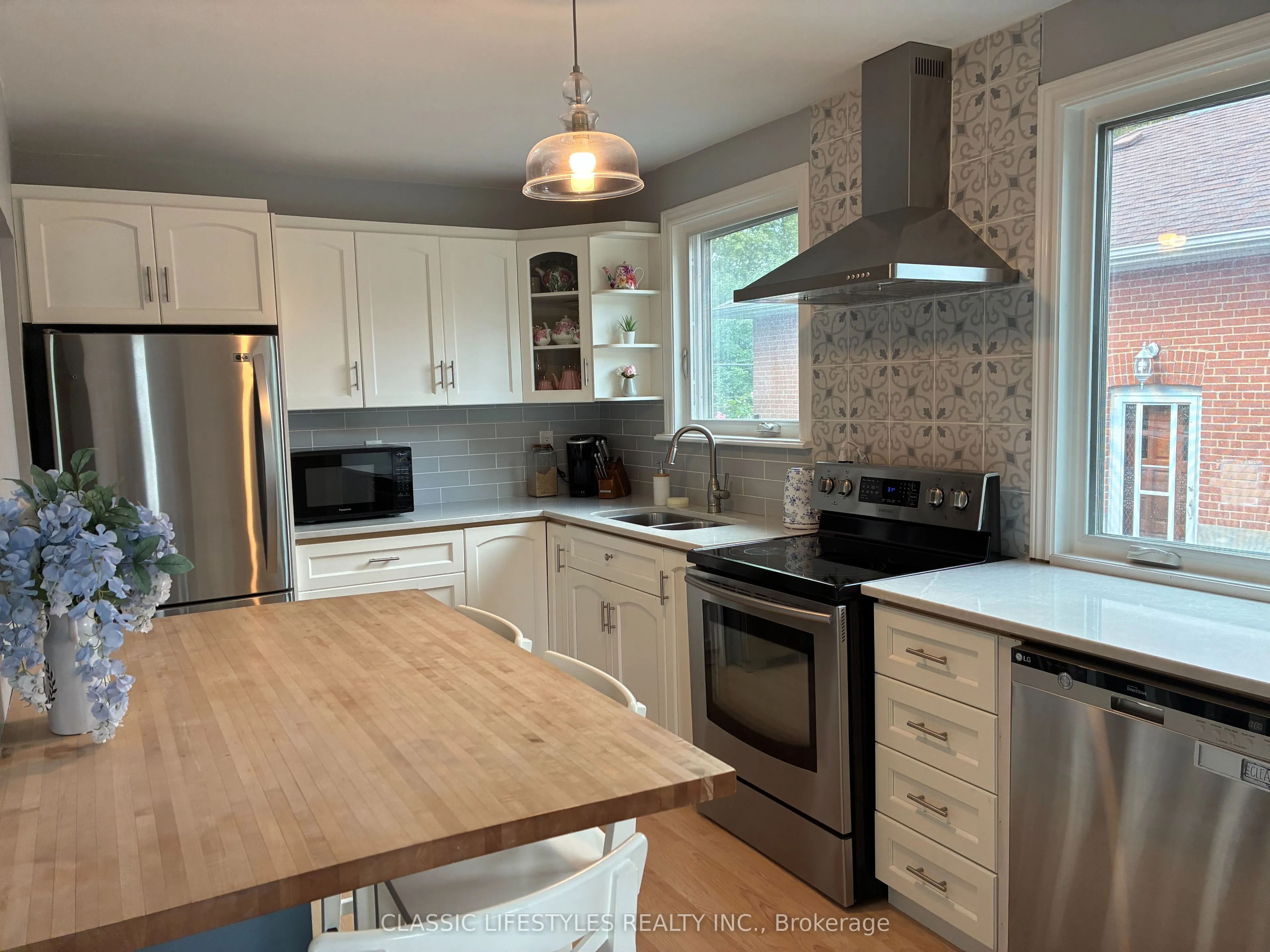 20 Redwater Drive