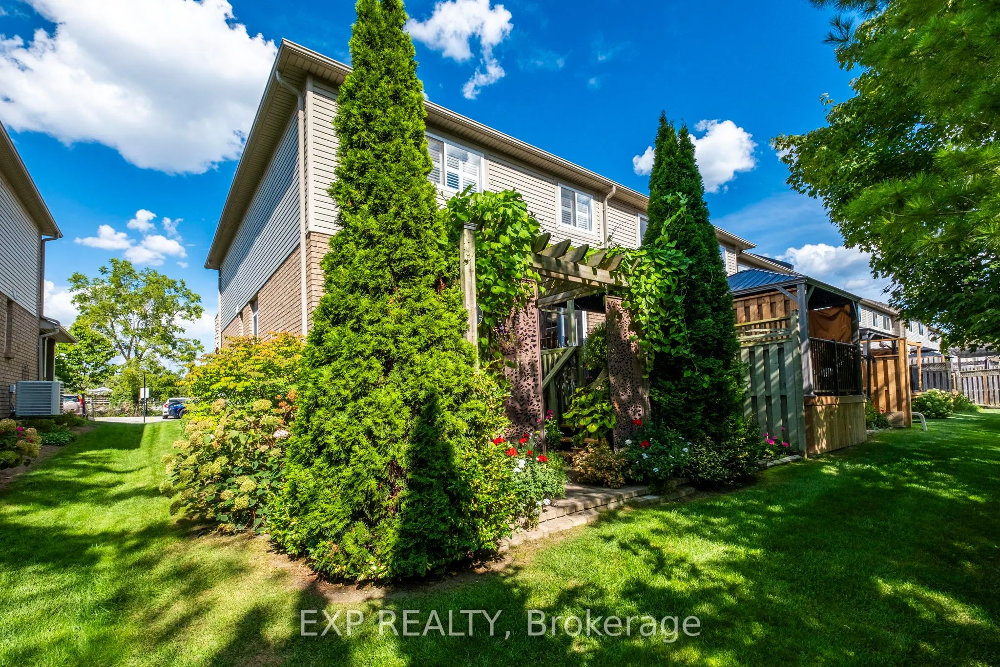 130 Robert Street, #22