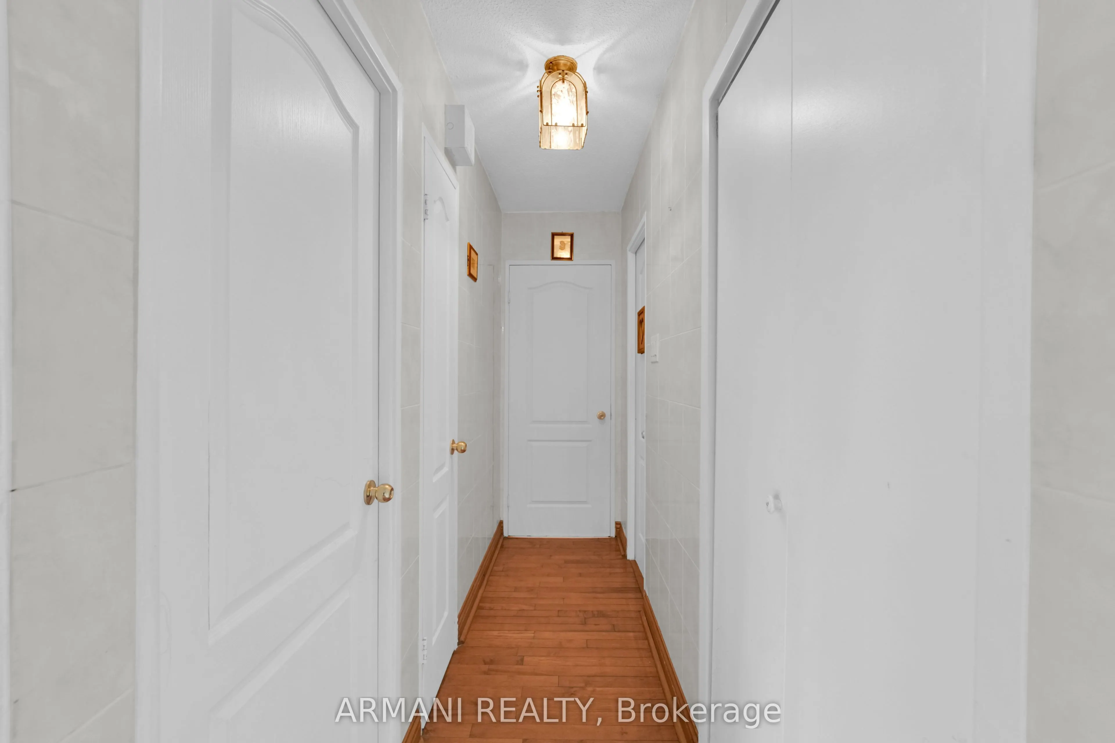 541 Blackthorn Avenue, #405