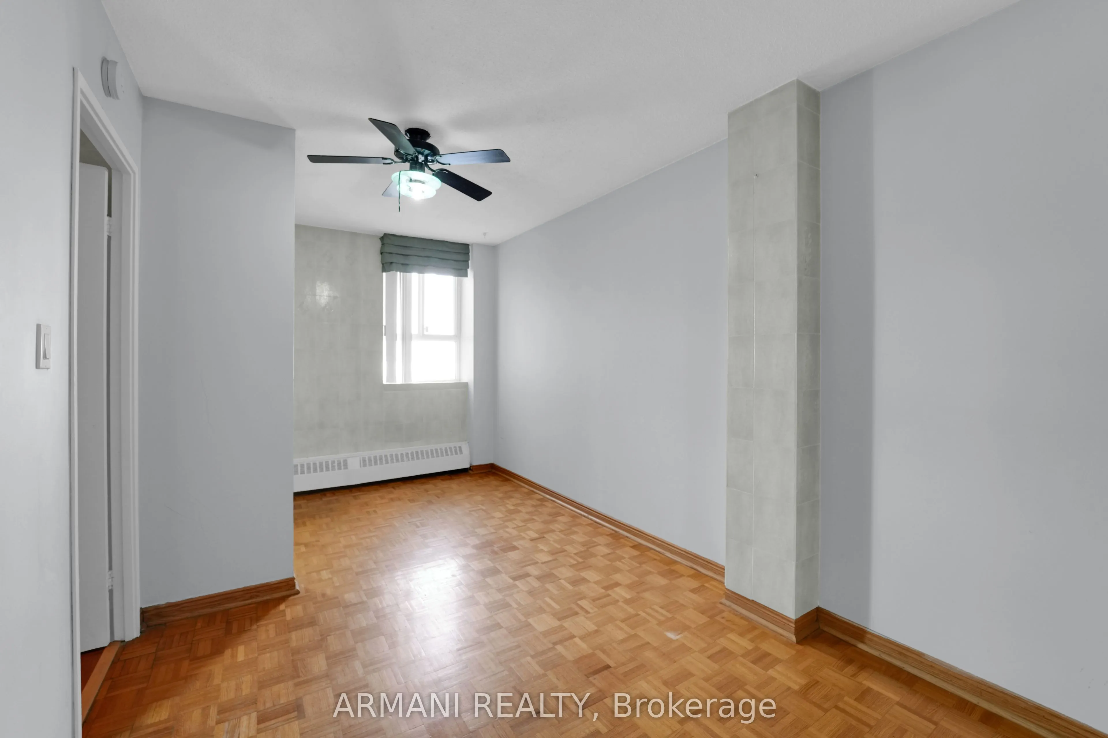 541 Blackthorn Avenue, #405