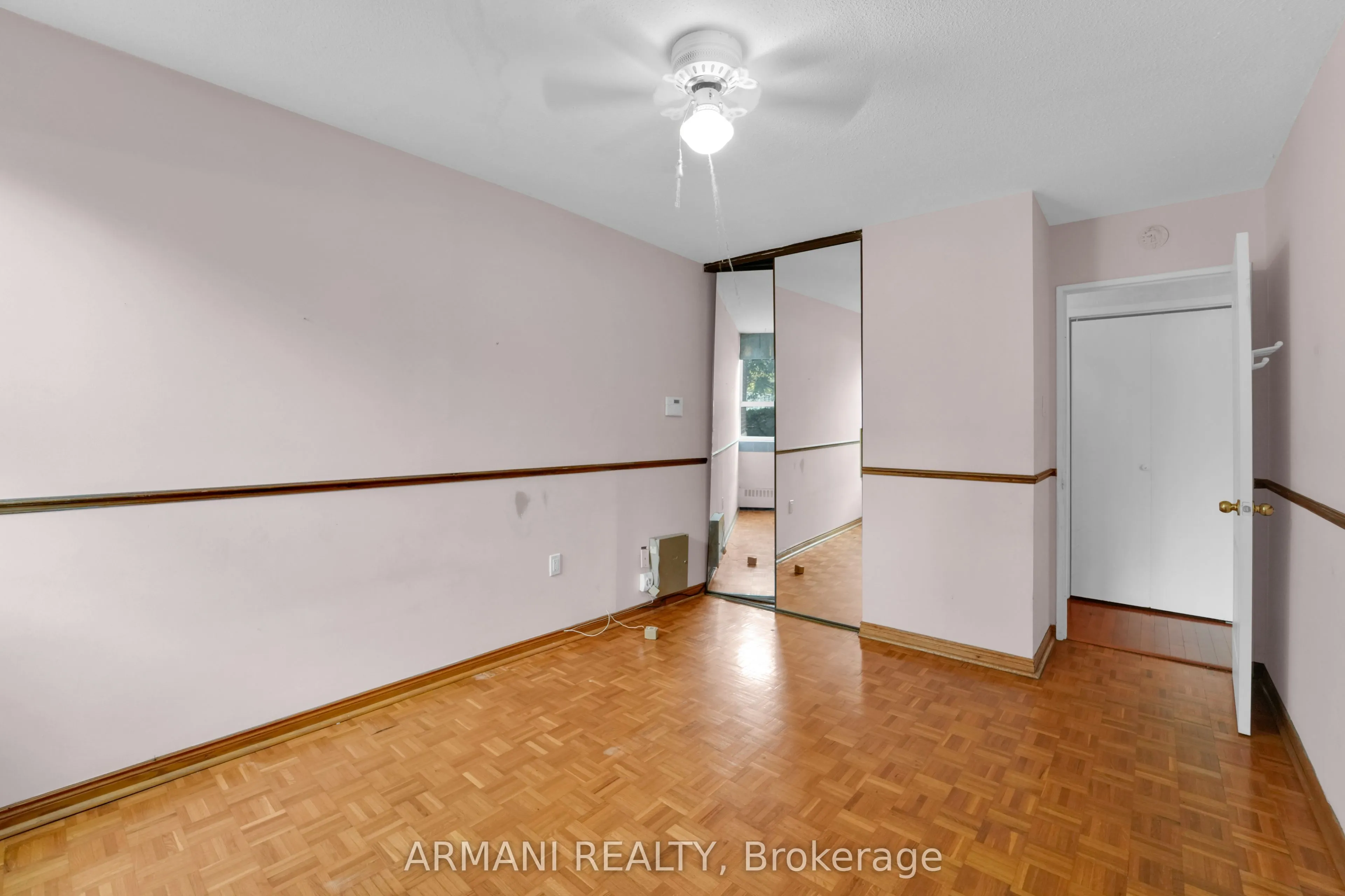 541 Blackthorn Avenue, #405