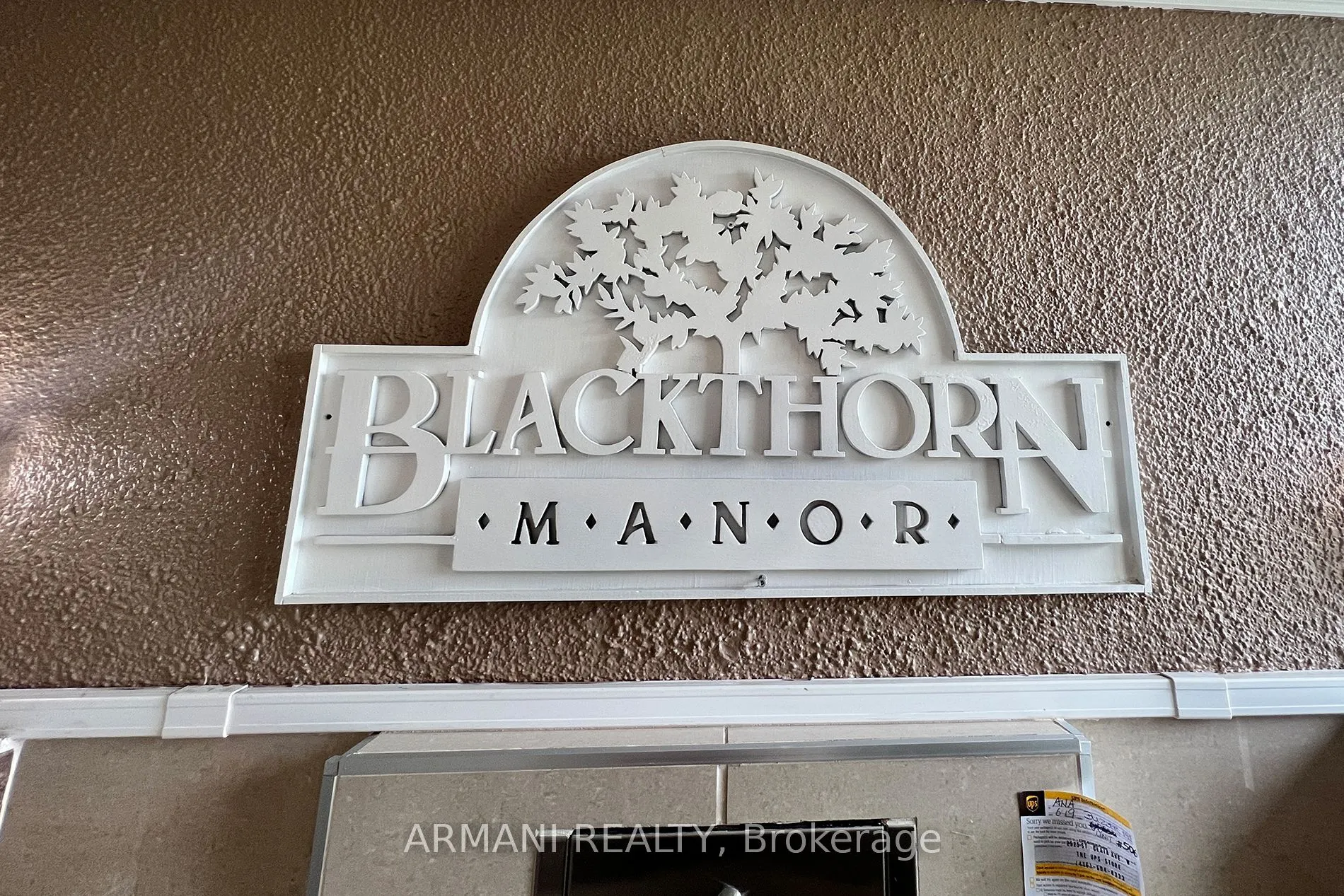 541 Blackthorn Avenue, #405