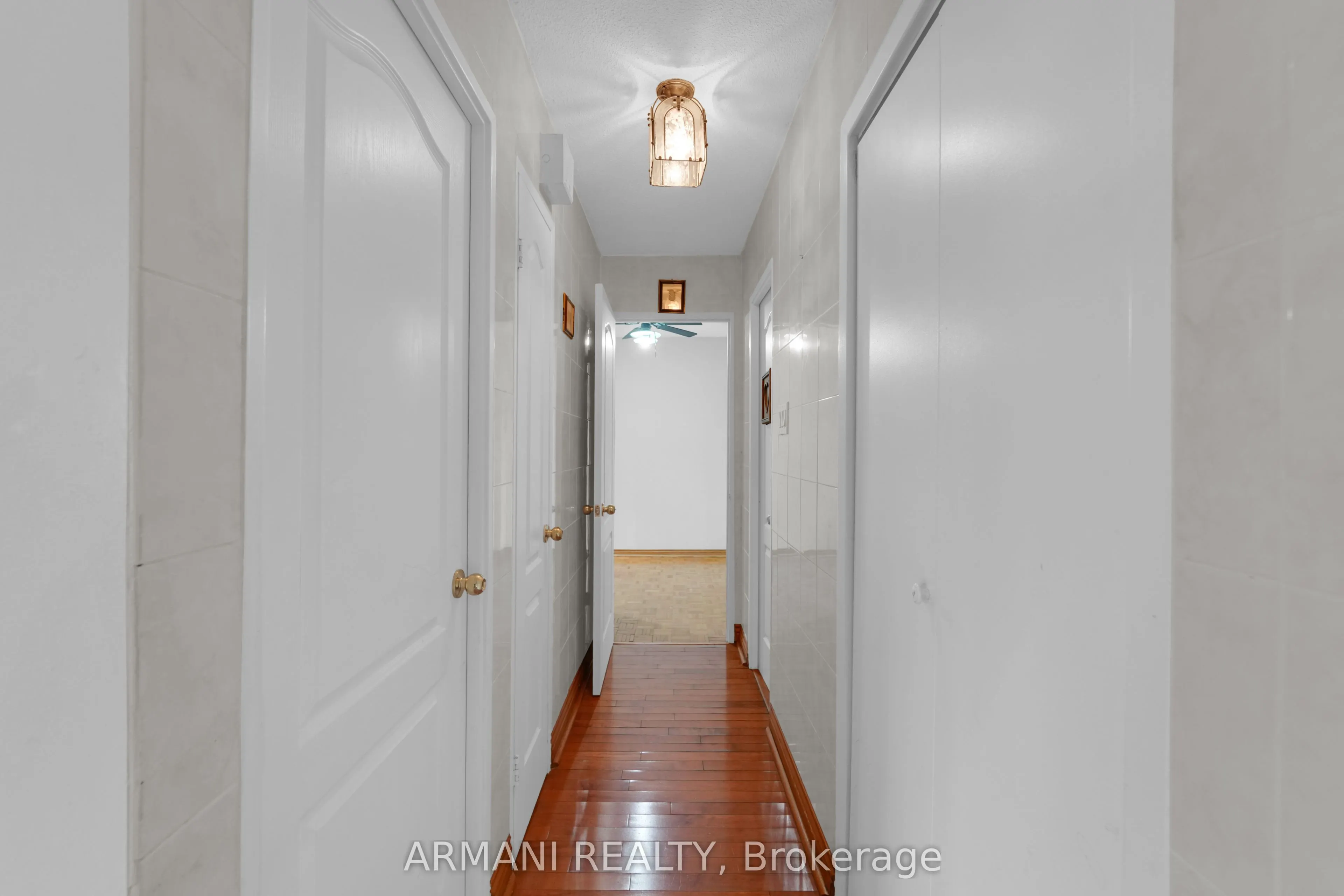 541 Blackthorn Avenue, #405