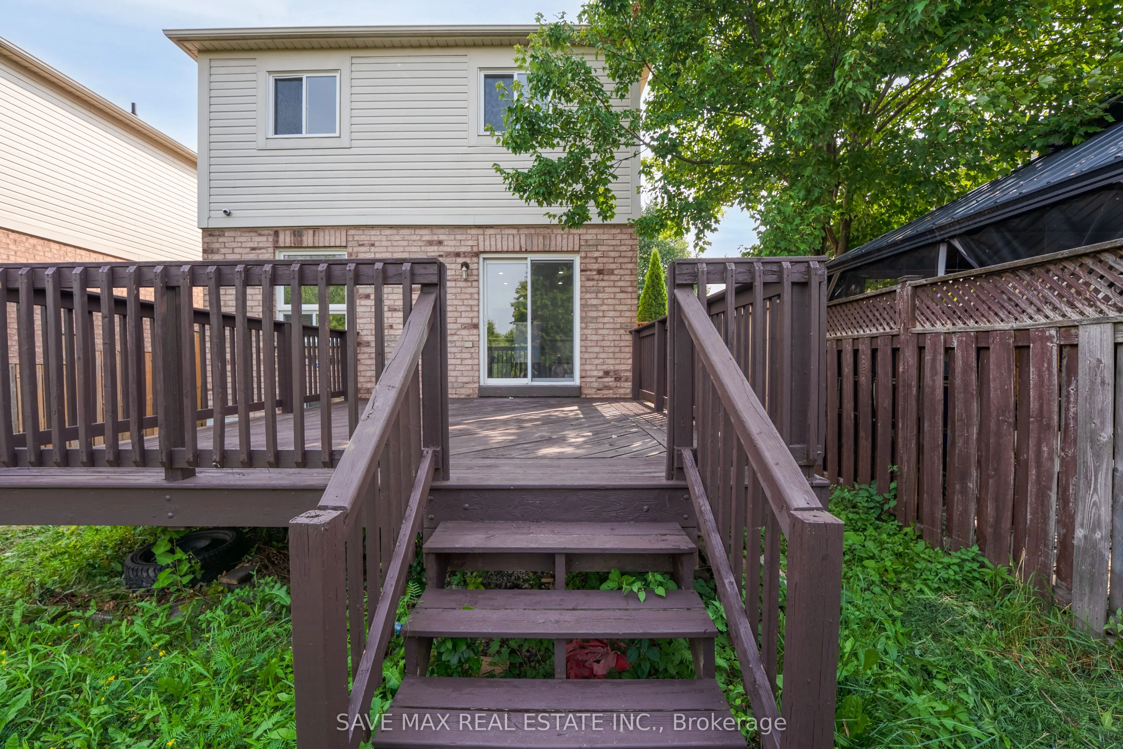 33 Heathwood Drive