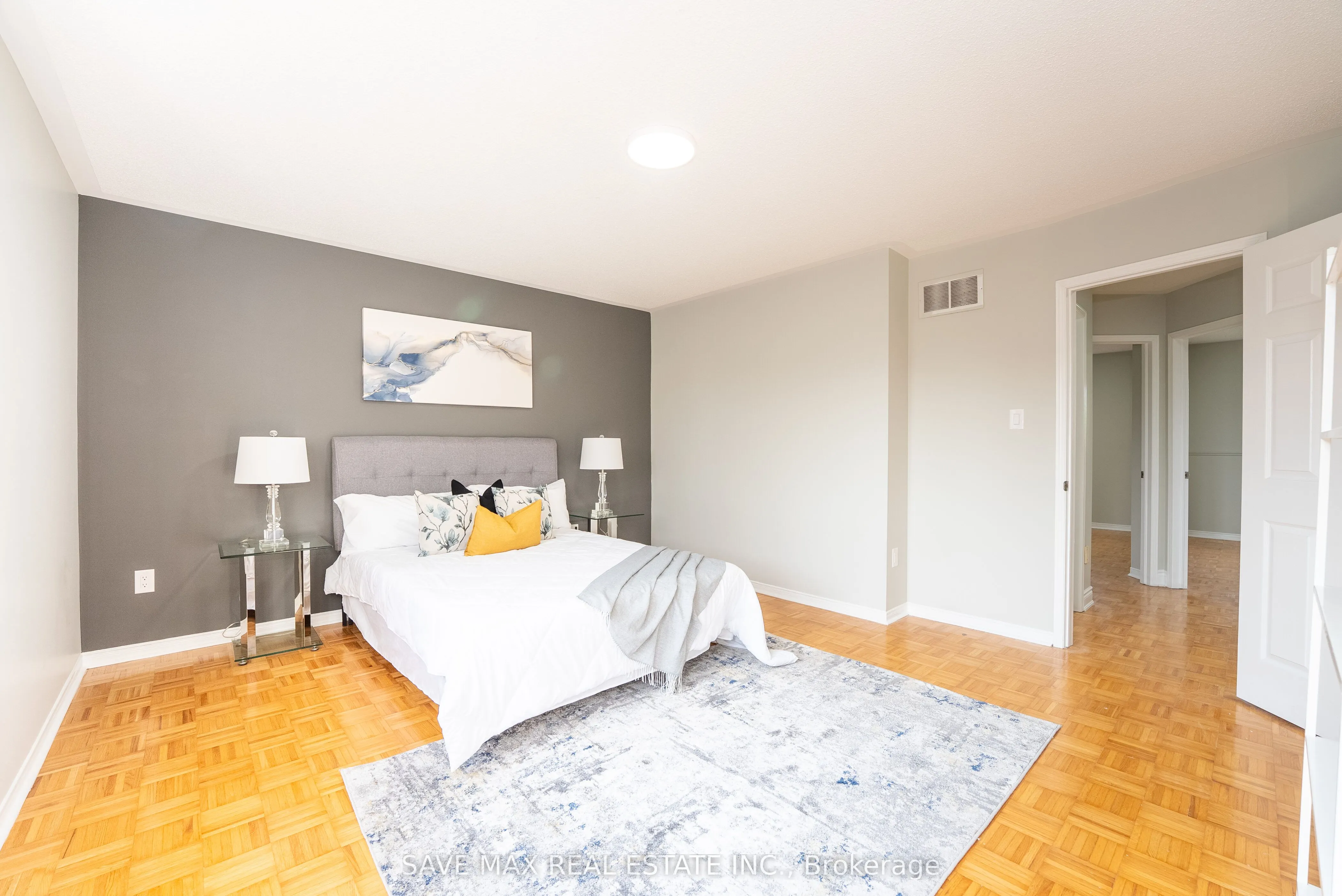 33 Heathwood Drive