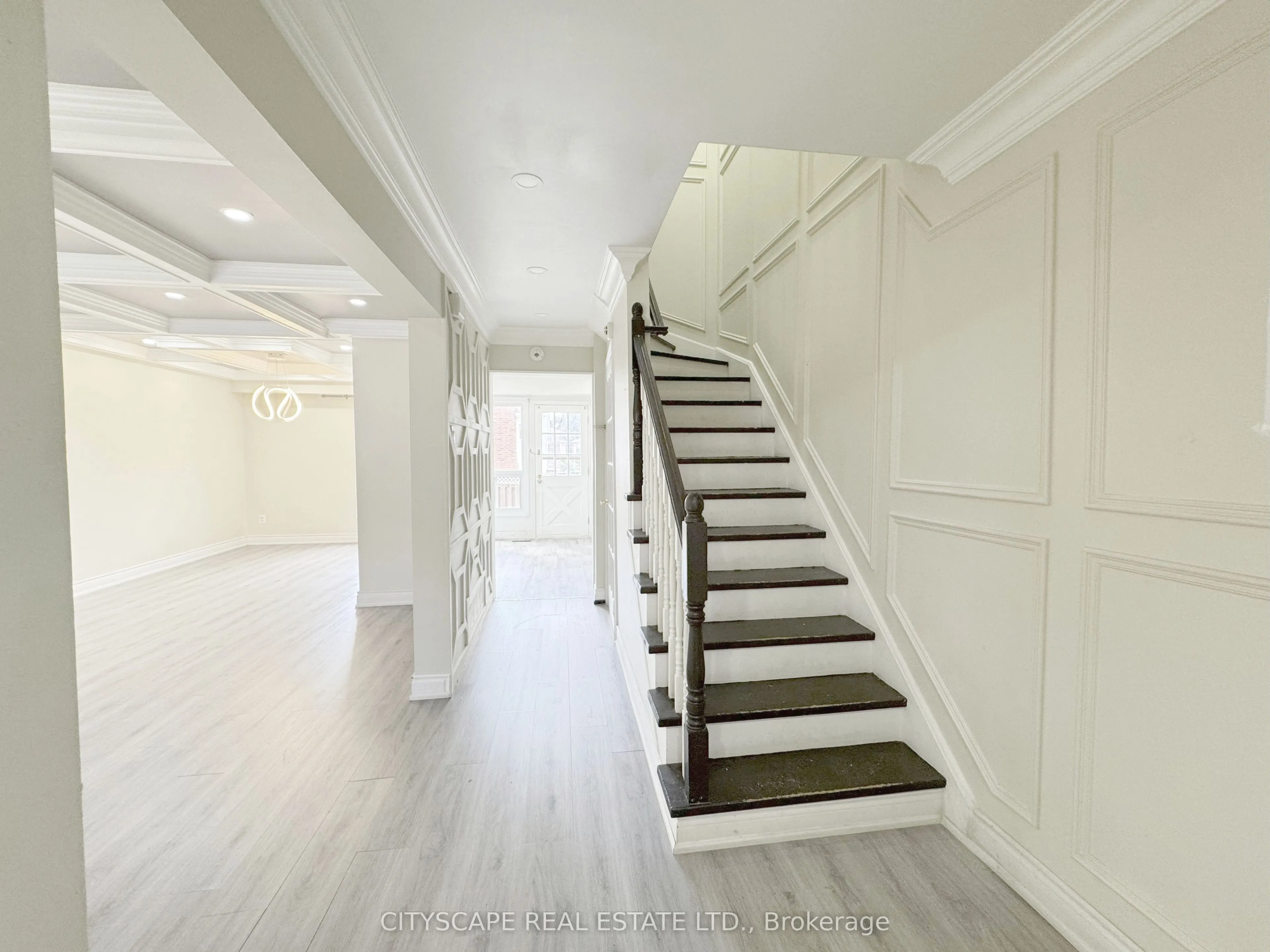 62 Barrington Crescent
