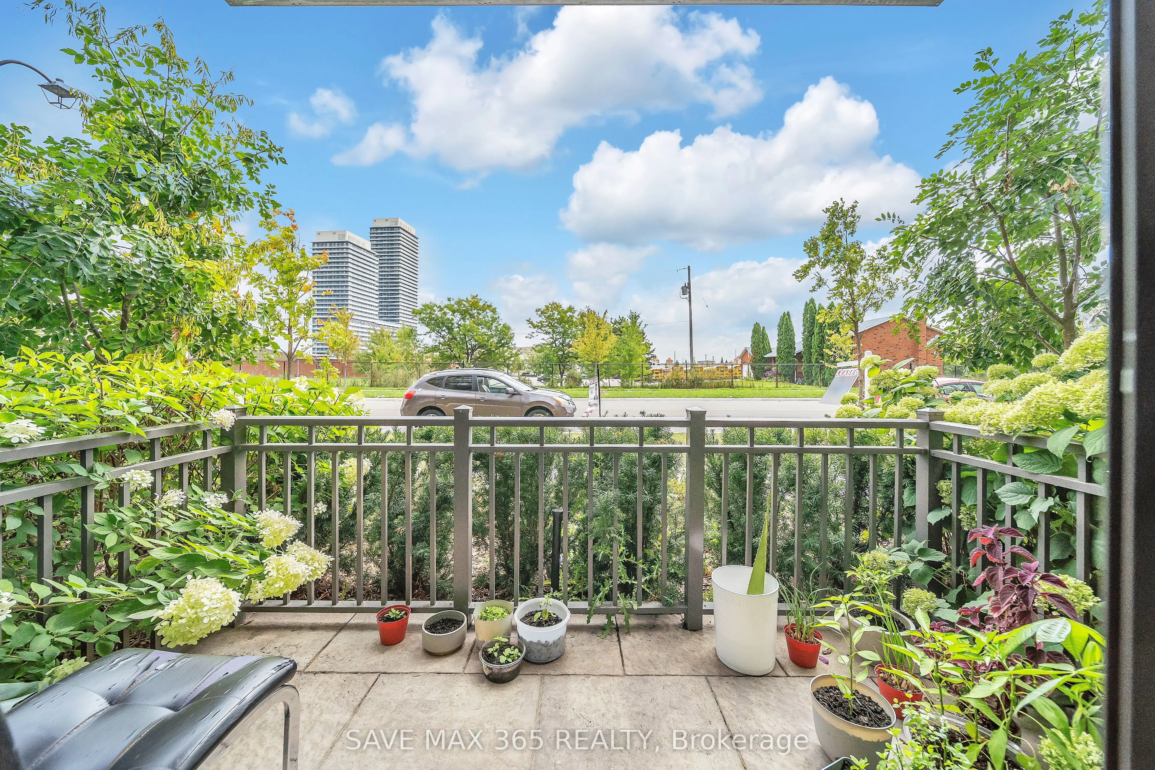 95 Attmar Drive, #121