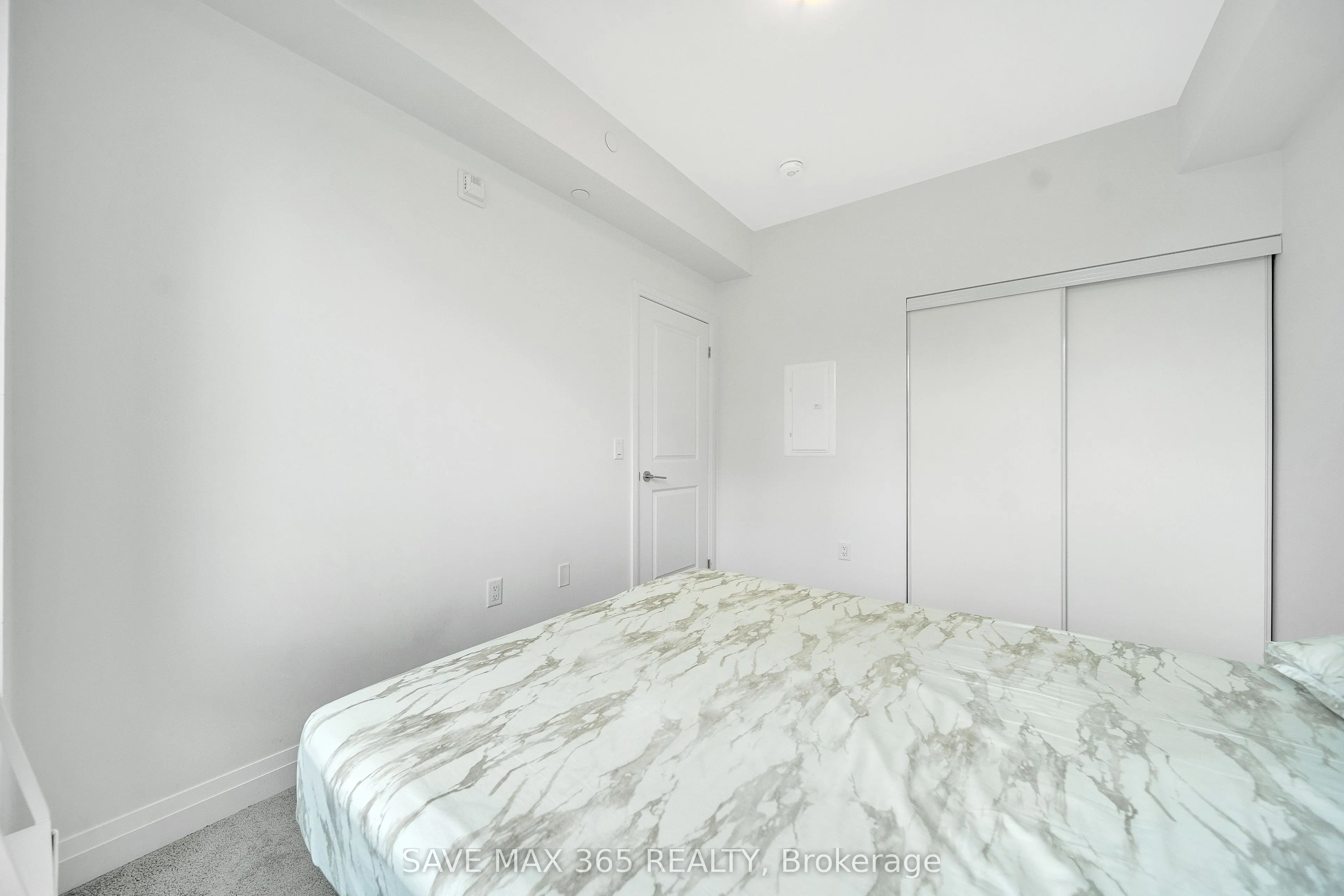 95 Attmar Drive, #121