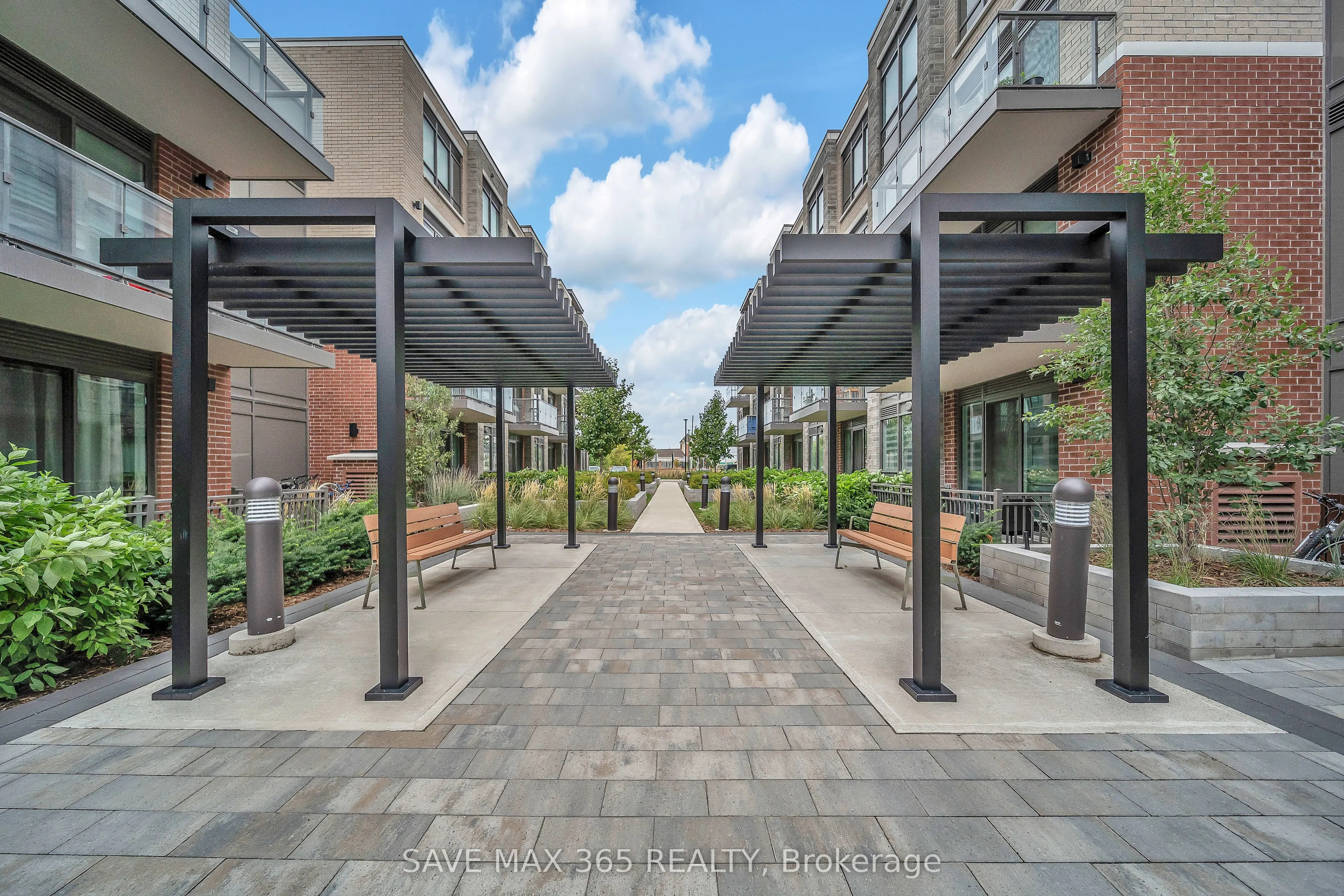 95 Attmar Drive, #121