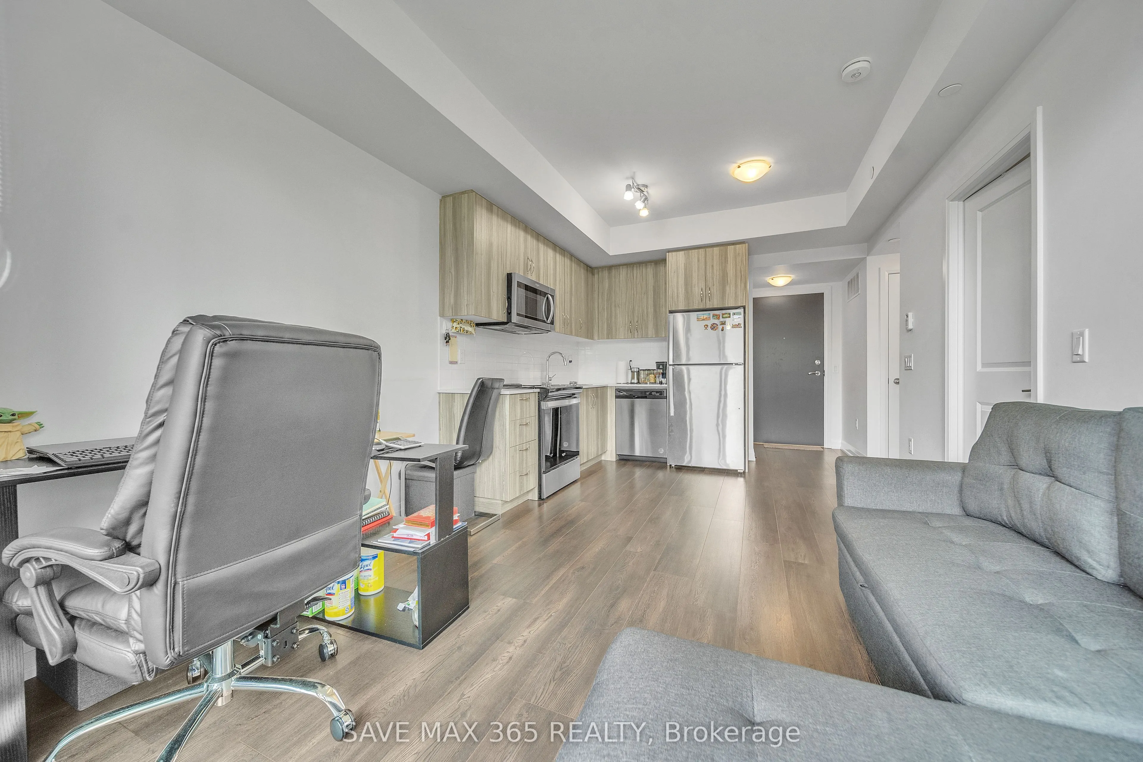 95 Attmar Drive, #121