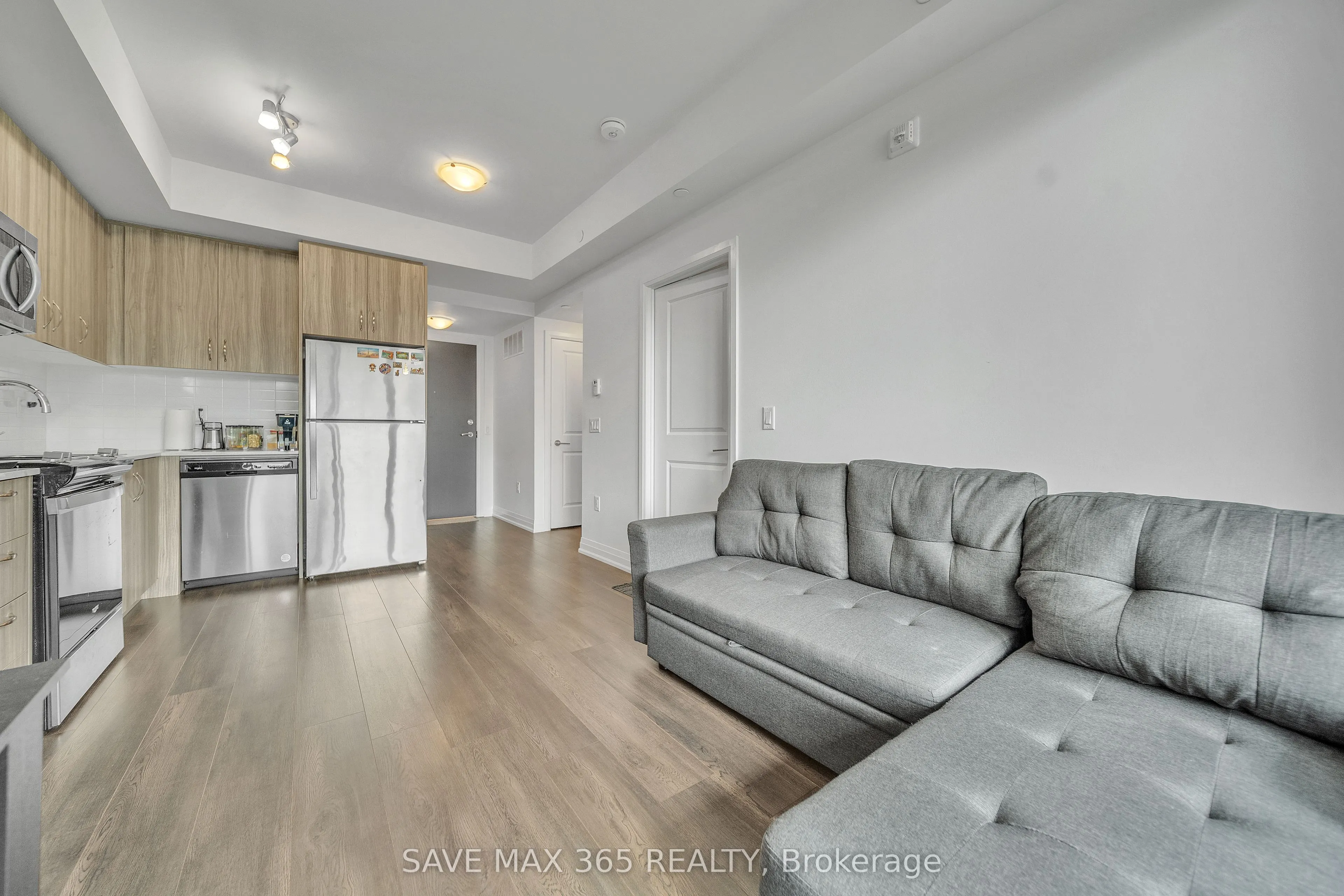 95 Attmar Drive, #121