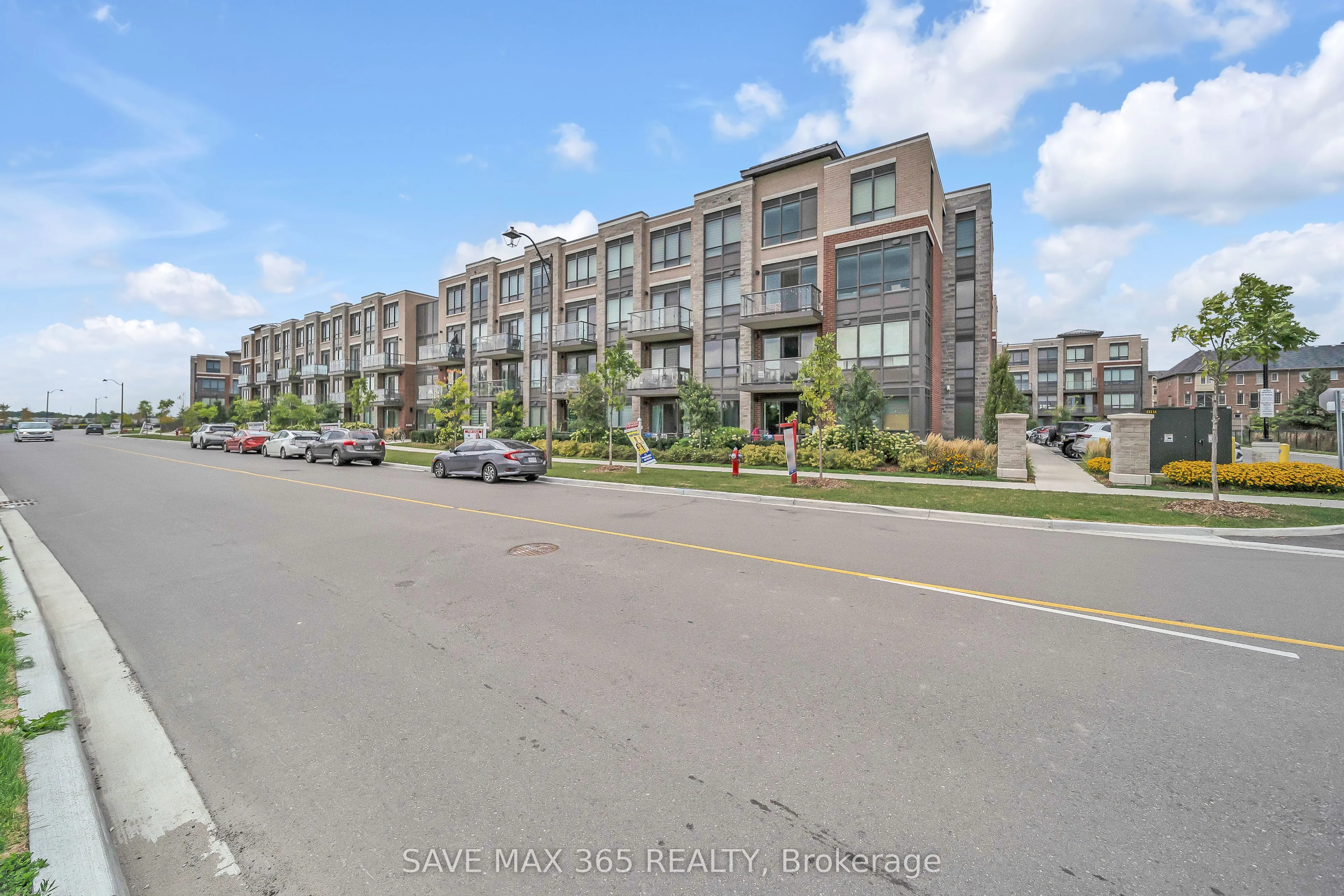 95 Attmar Drive, #121