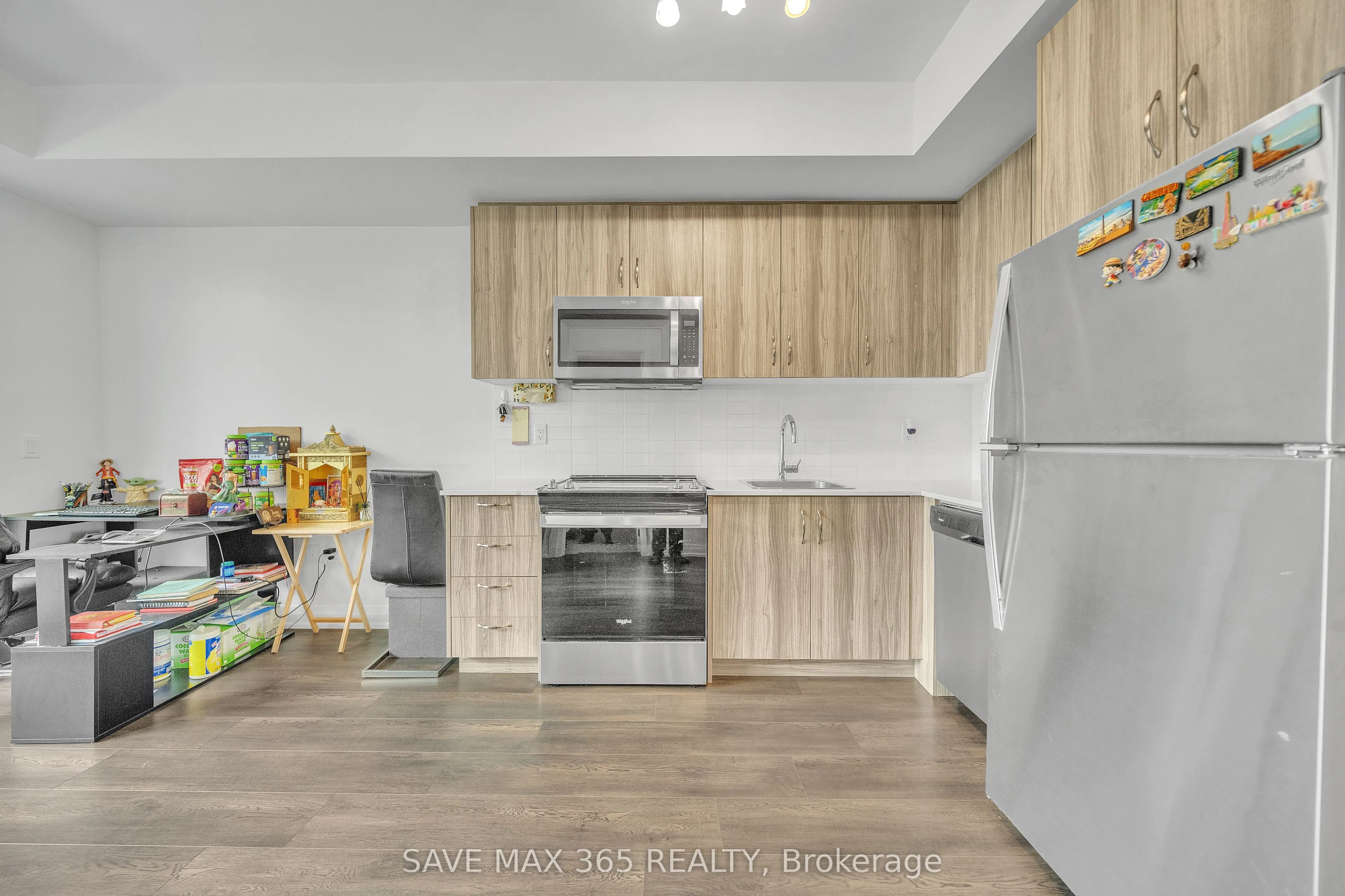 95 Attmar Drive, #121