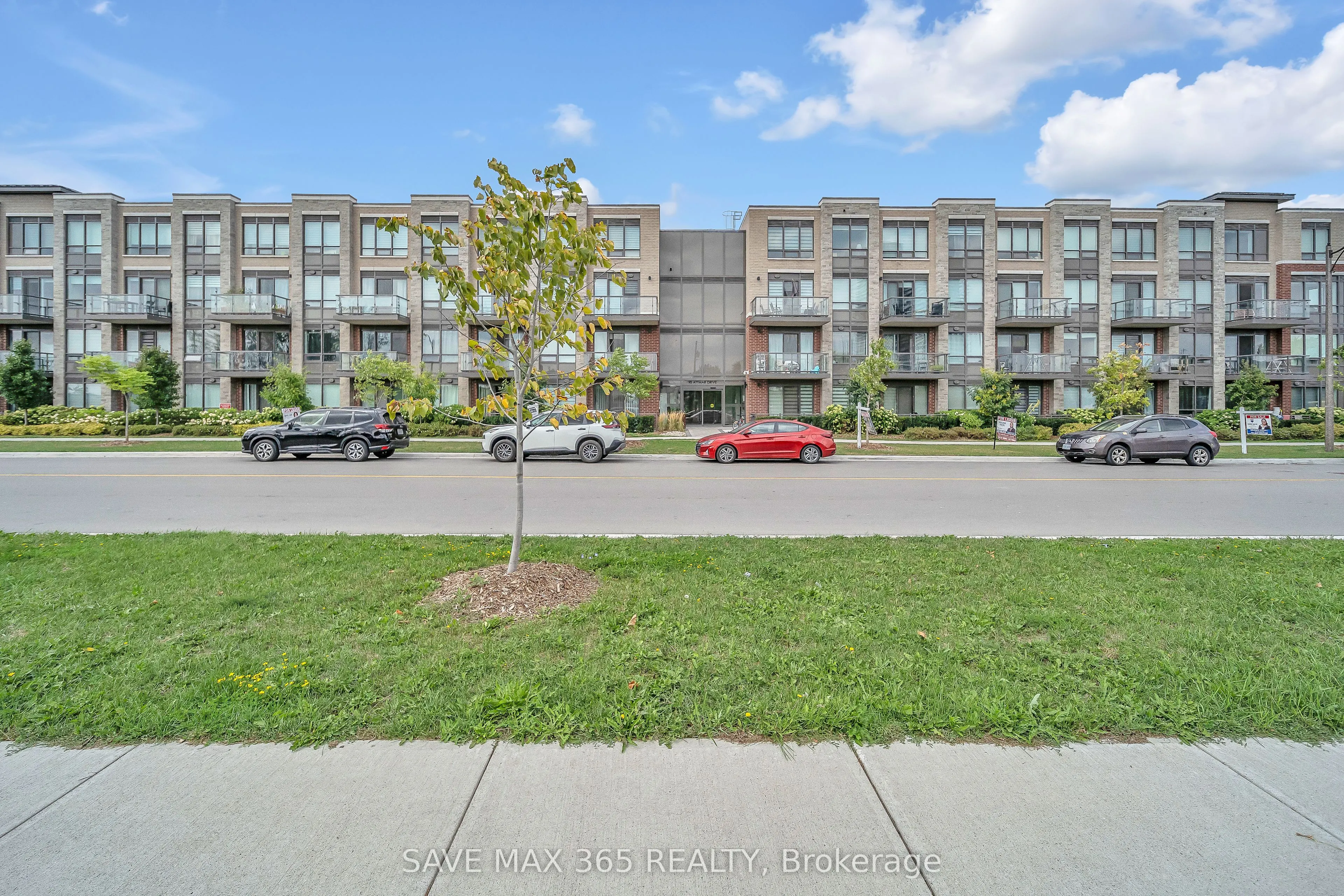 95 Attmar Drive, #121