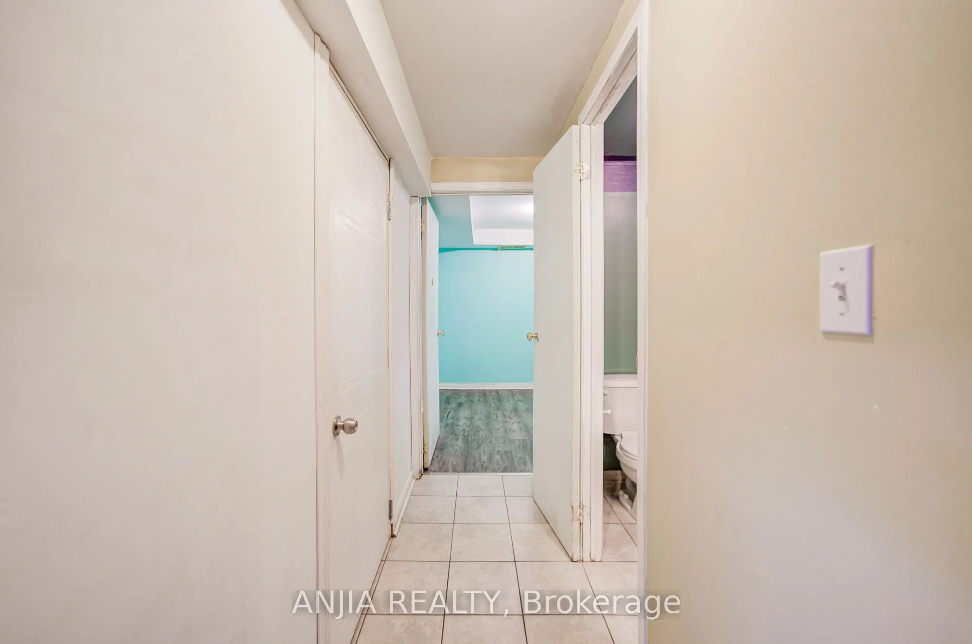 550 Bluesky Crescent