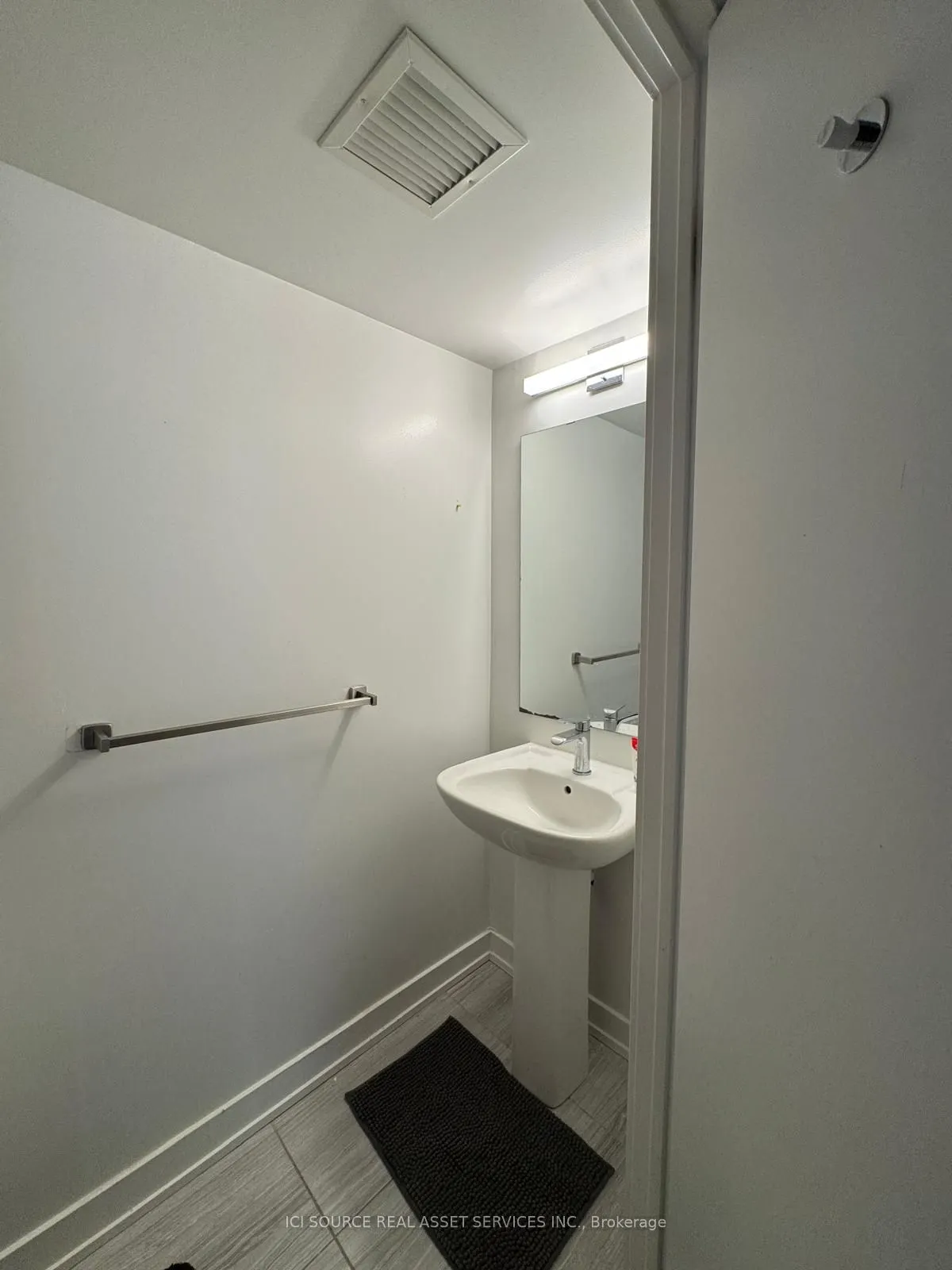 1133 Cooke Boulevard, #810