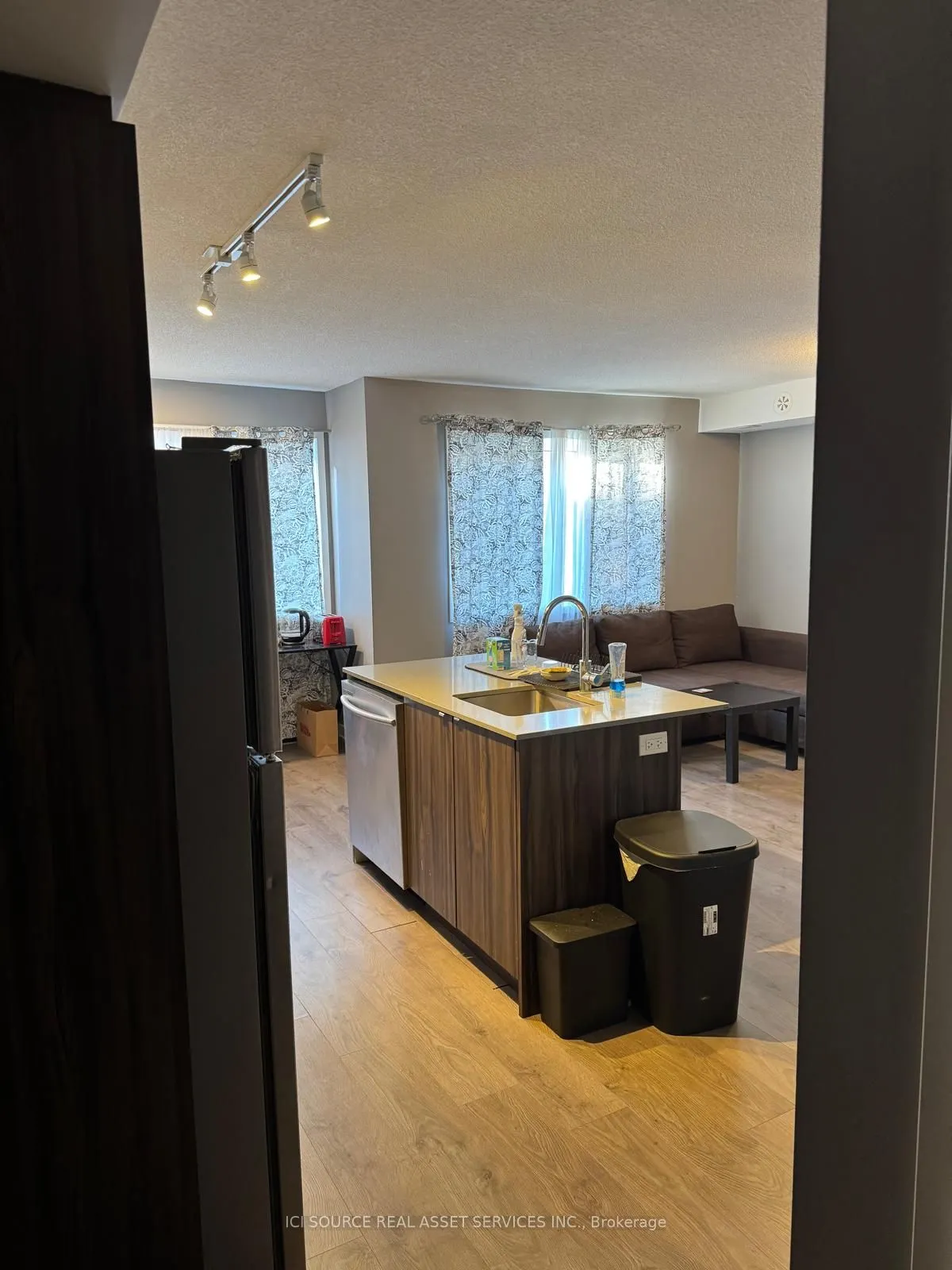 1133 Cooke Boulevard, #810