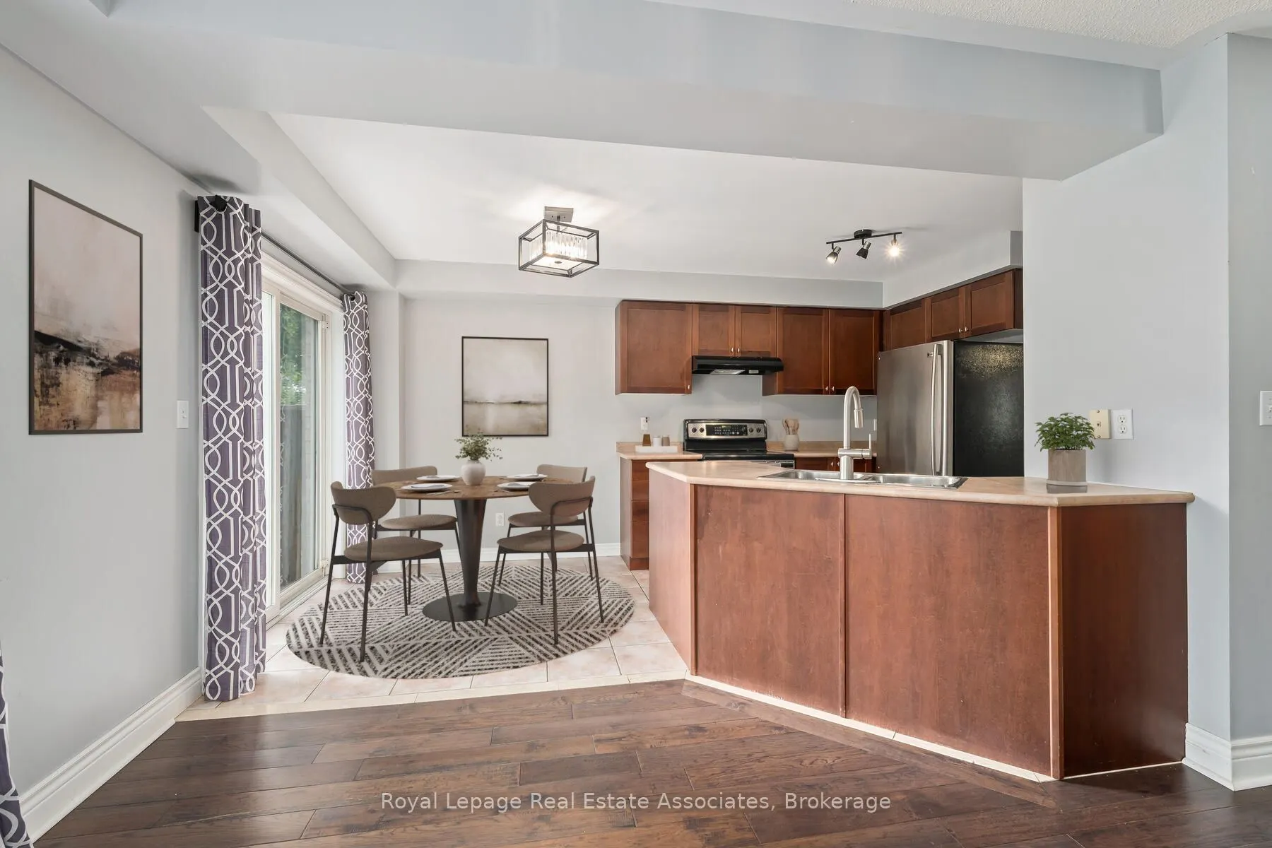 149 Mowat Crescent