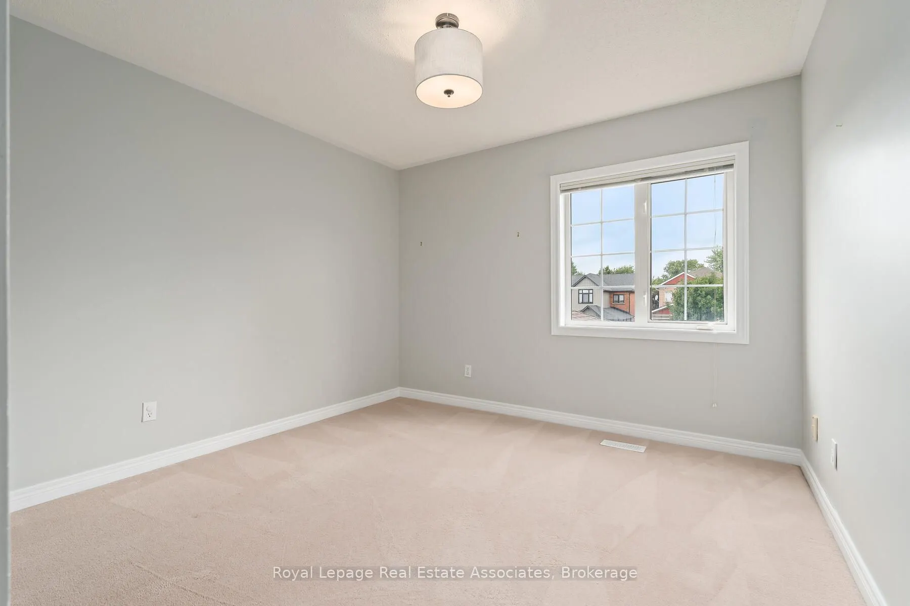 149 Mowat Crescent