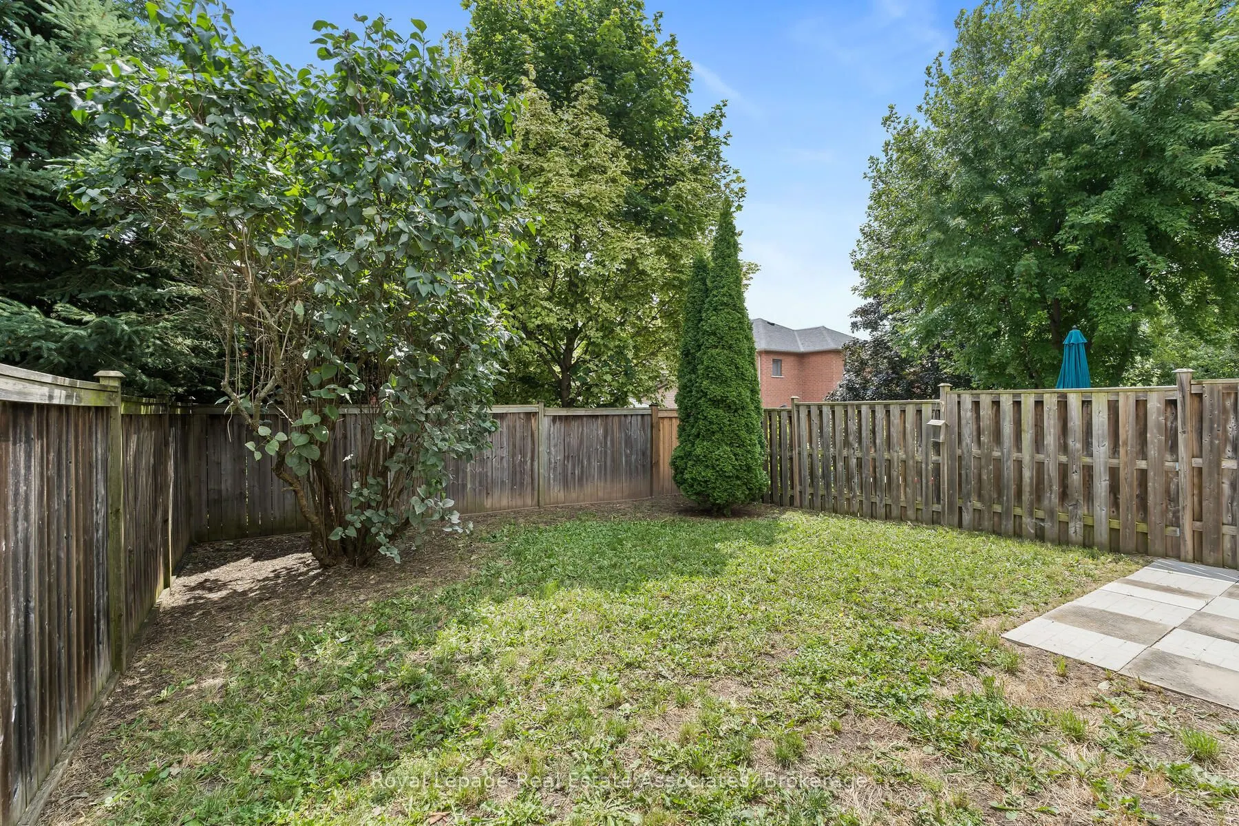 149 Mowat Crescent