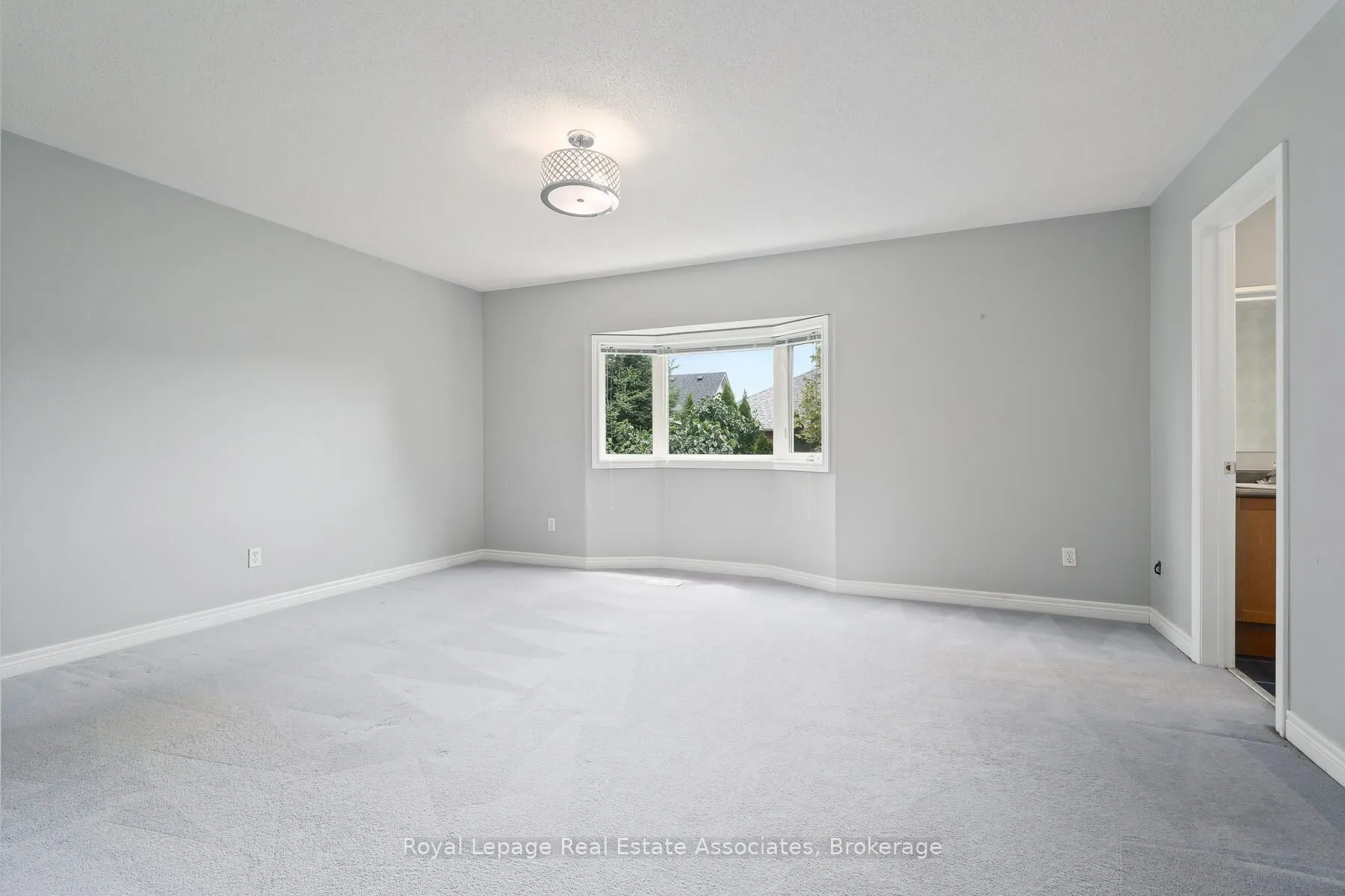 149 Mowat Crescent