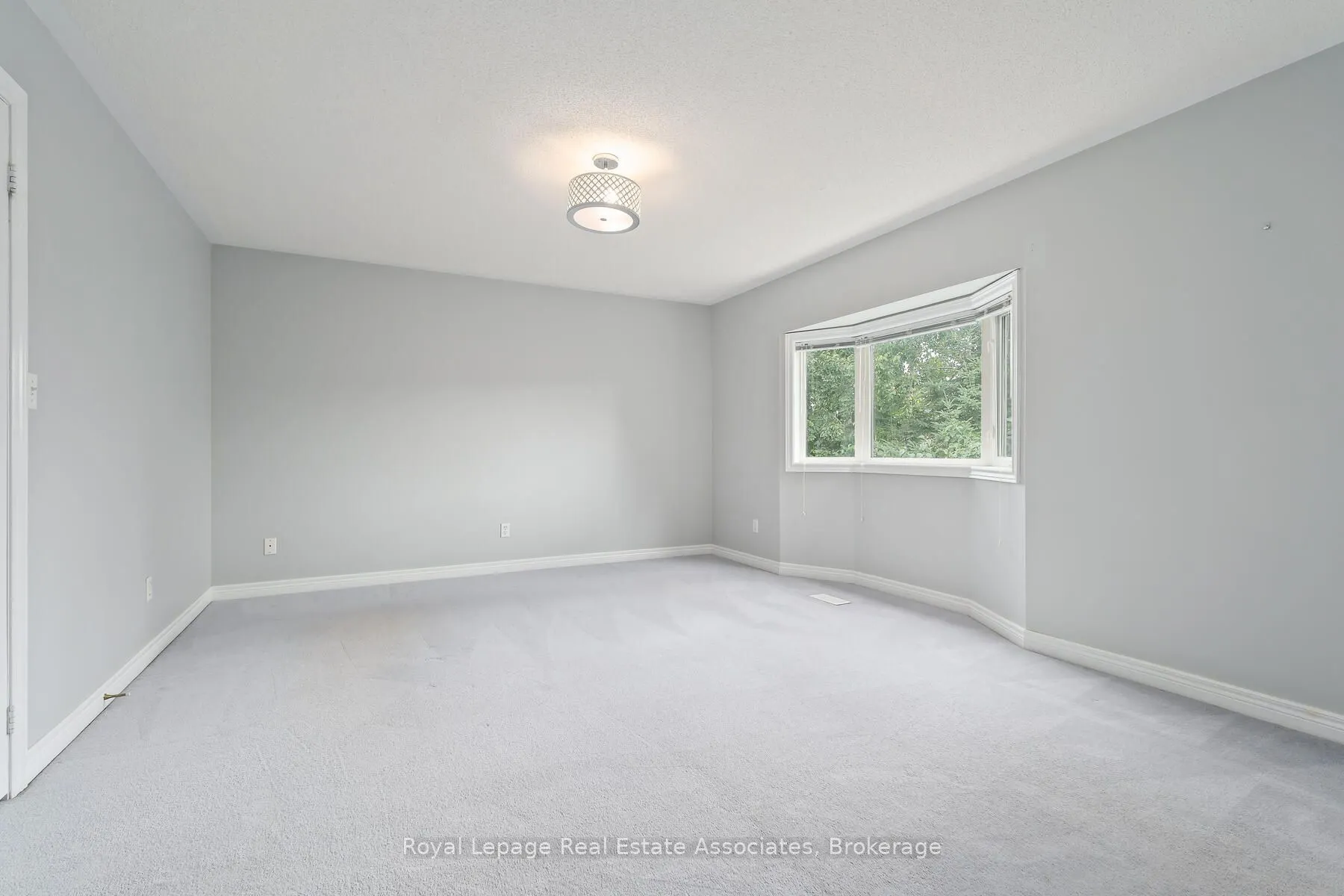 149 Mowat Crescent