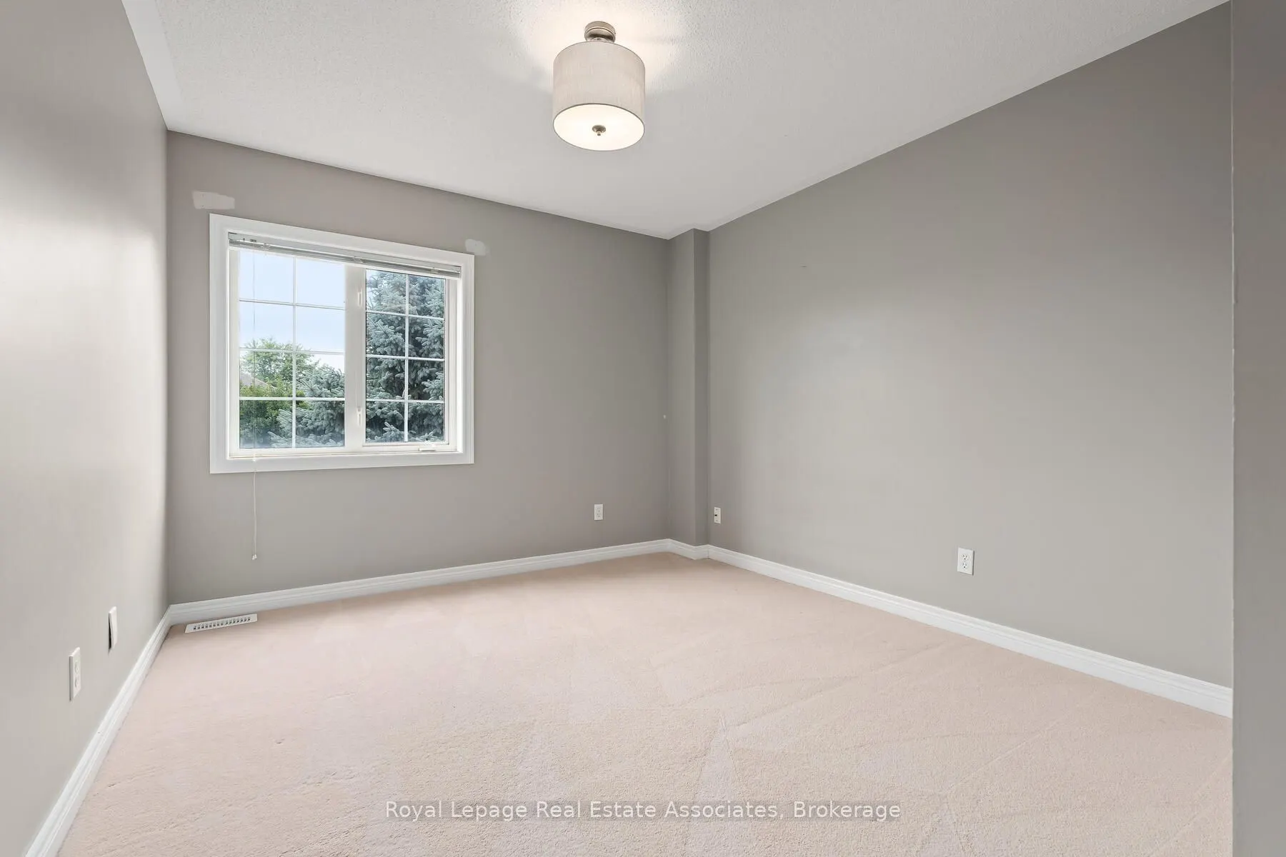 149 Mowat Crescent