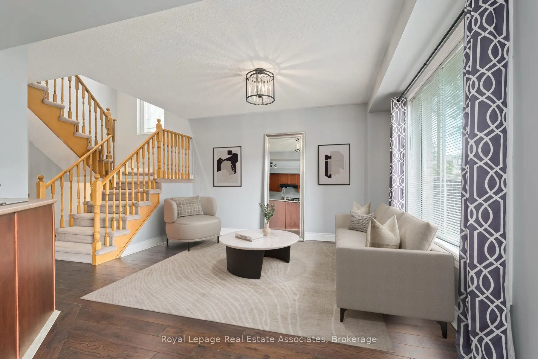 149 Mowat Crescent