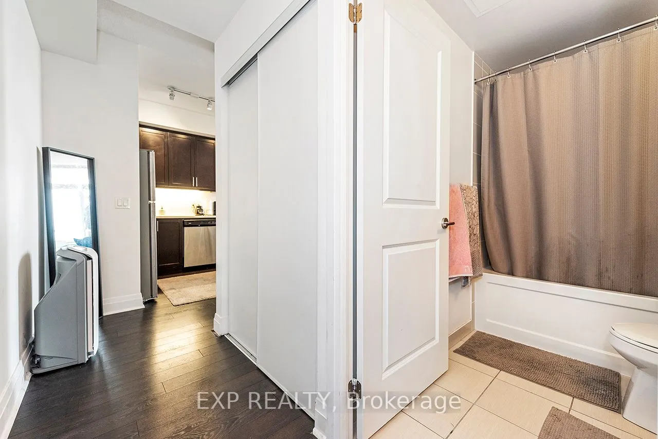 17 Zorra Street, #1401