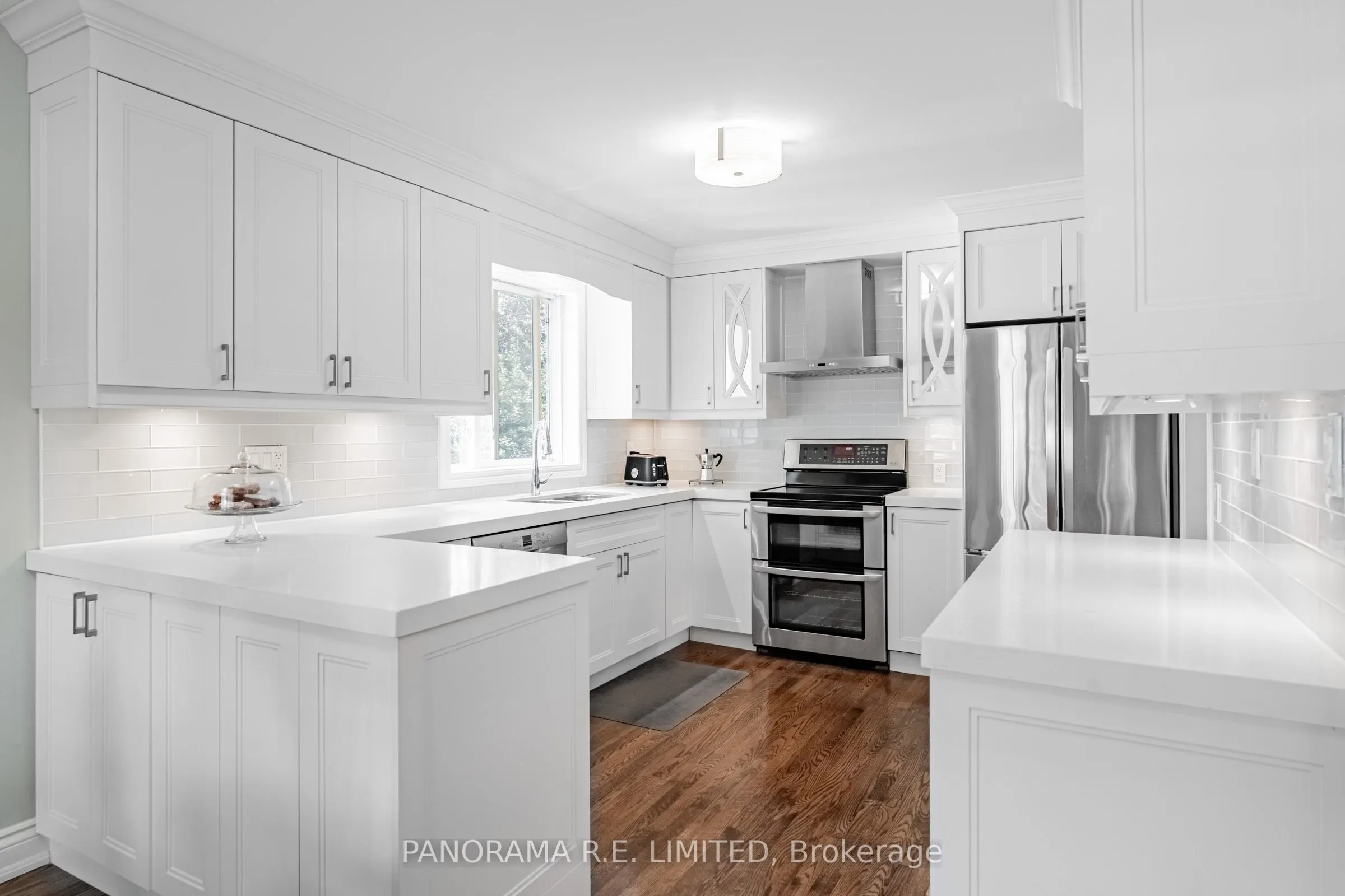 3264 Lonefeather Crescent