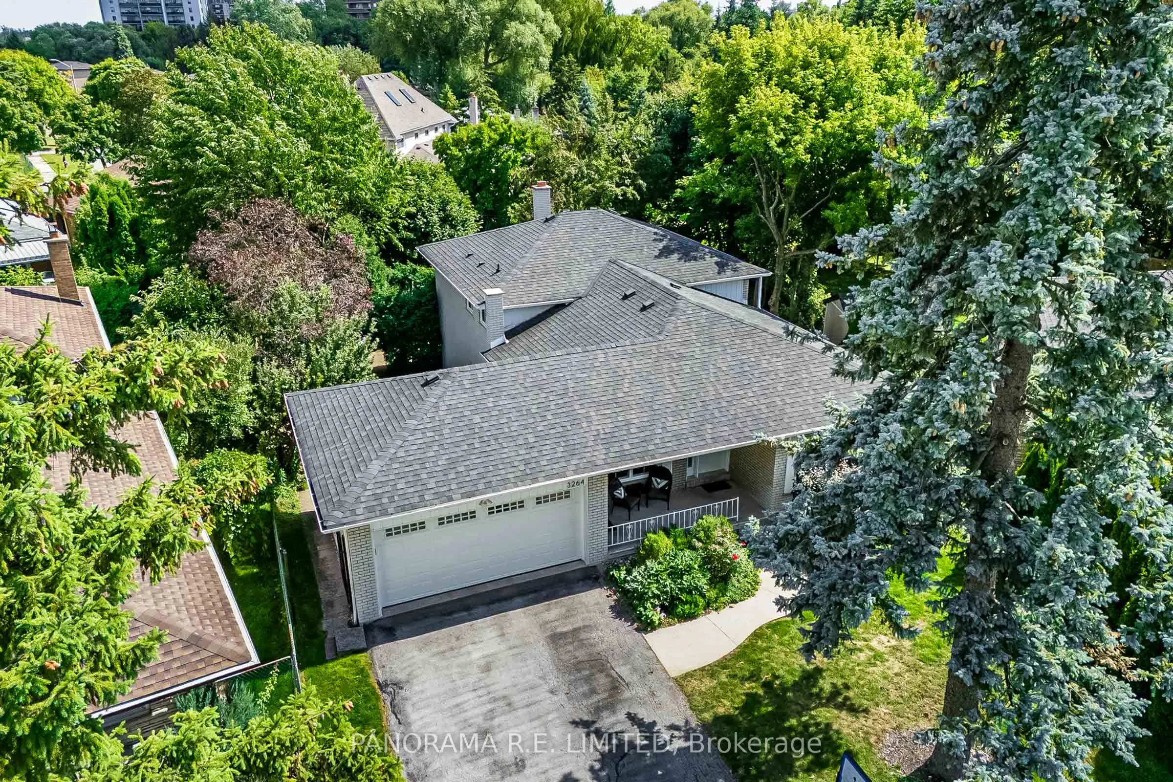 3264 Lonefeather Crescent