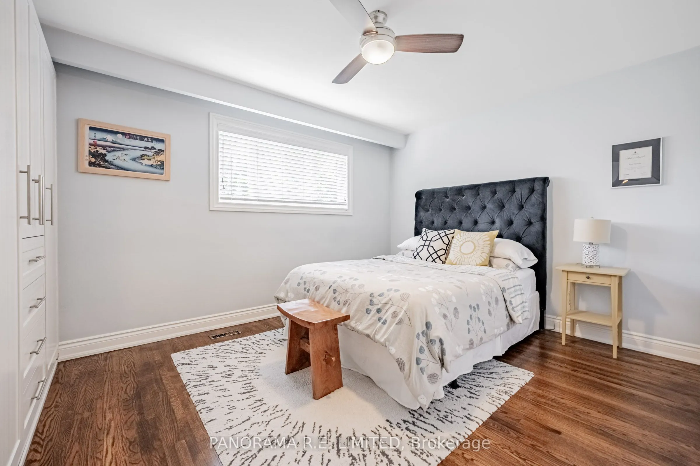 3264 Lonefeather Crescent