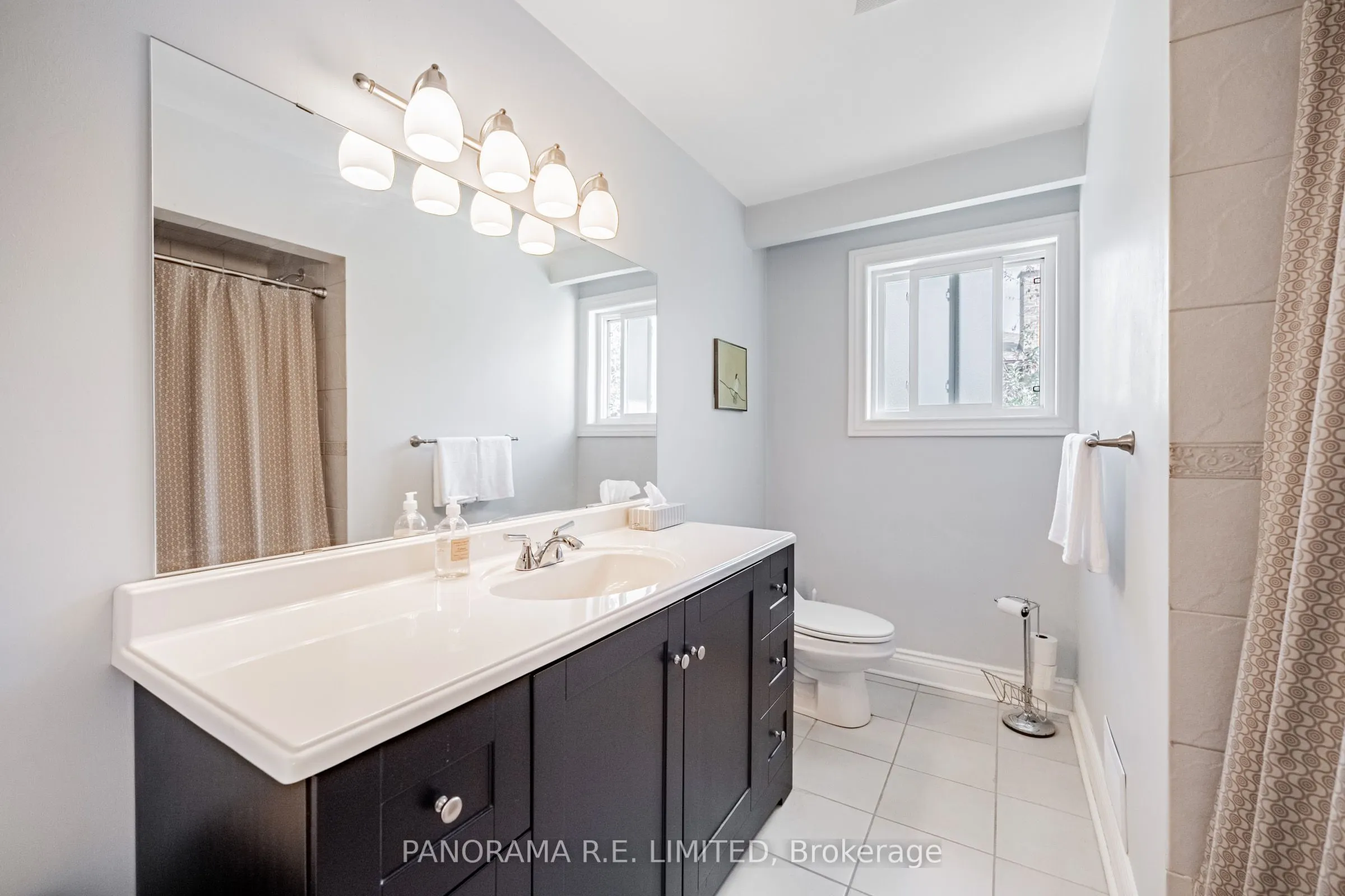 3264 Lonefeather Crescent