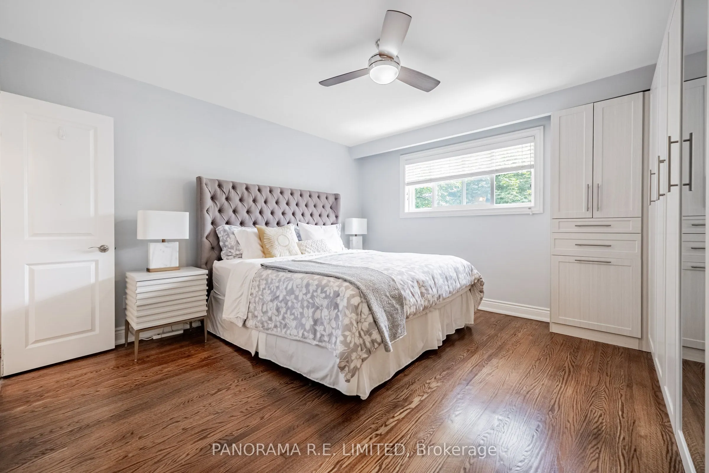 3264 Lonefeather Crescent