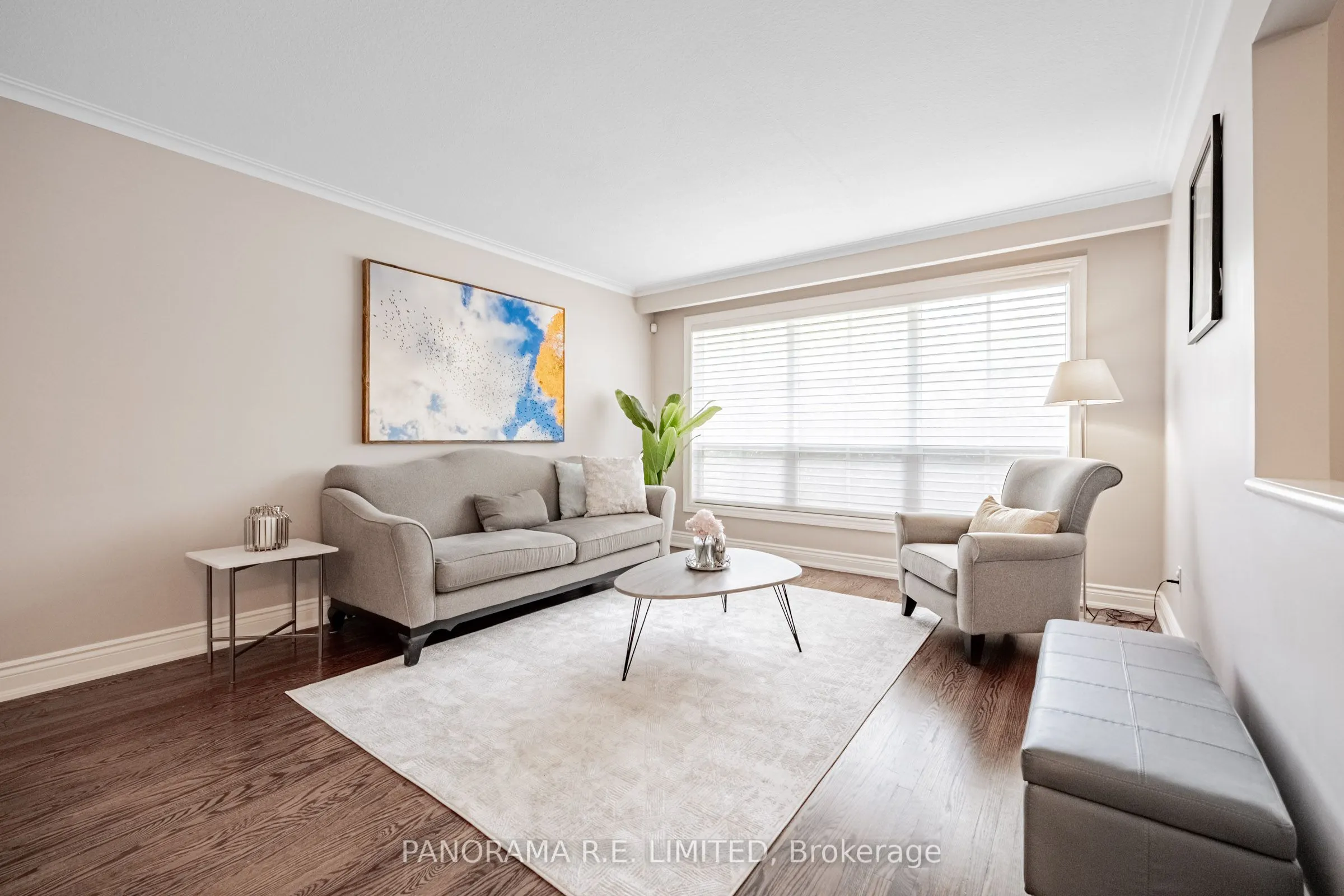3264 Lonefeather Crescent