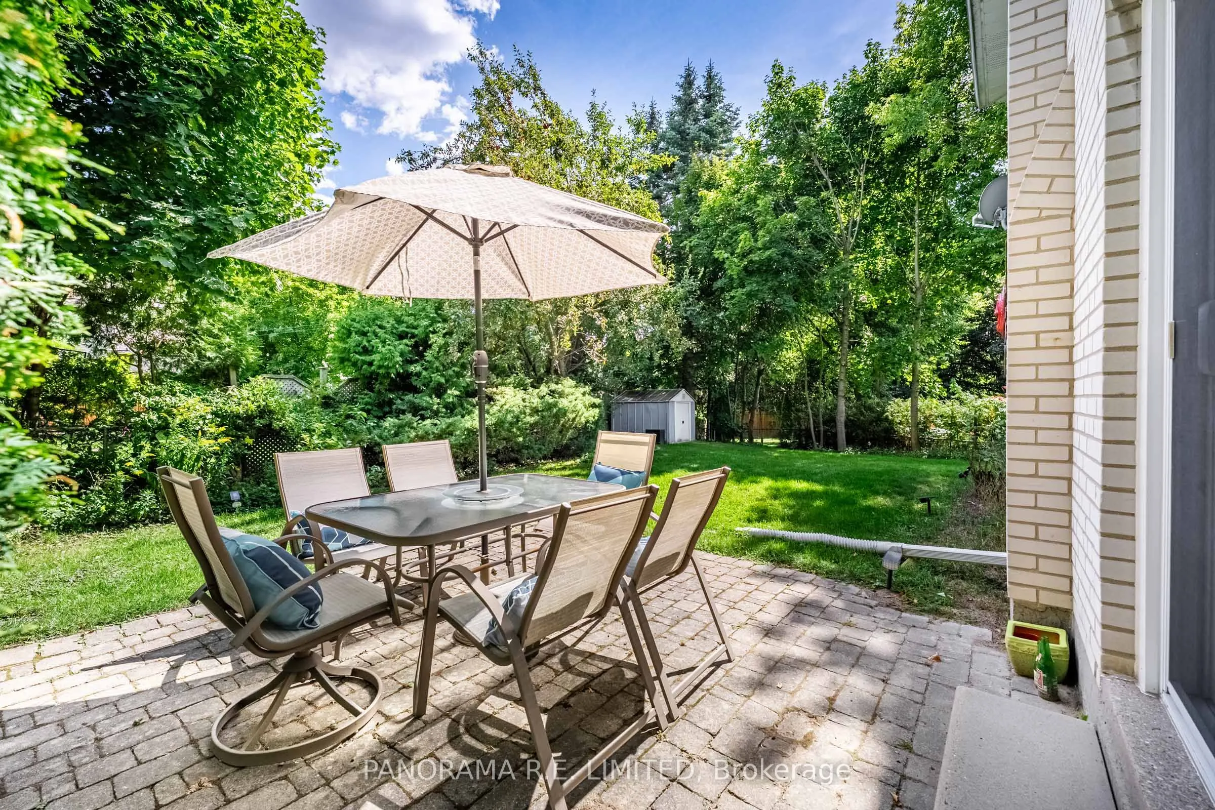 3264 Lonefeather Crescent