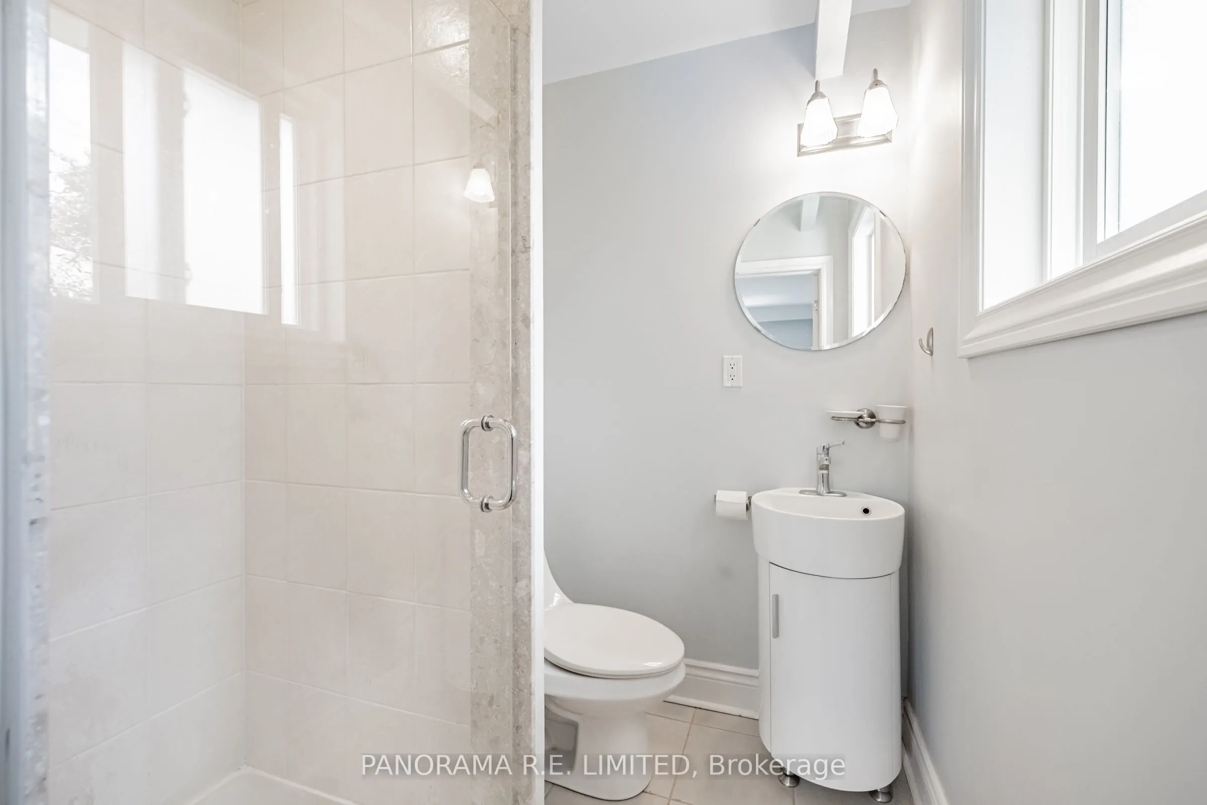 3264 Lonefeather Crescent