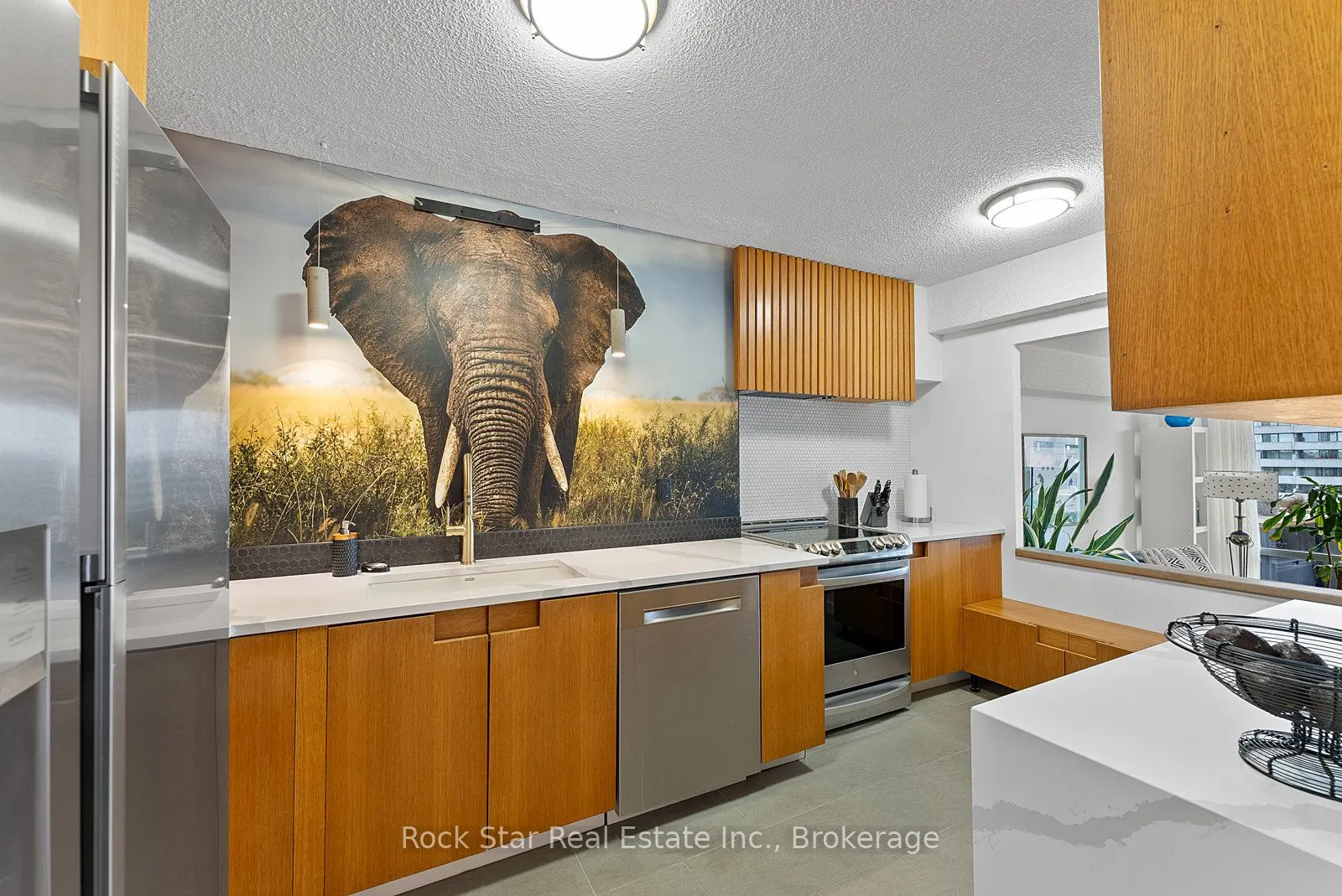 270 Scarlett Road, #1305